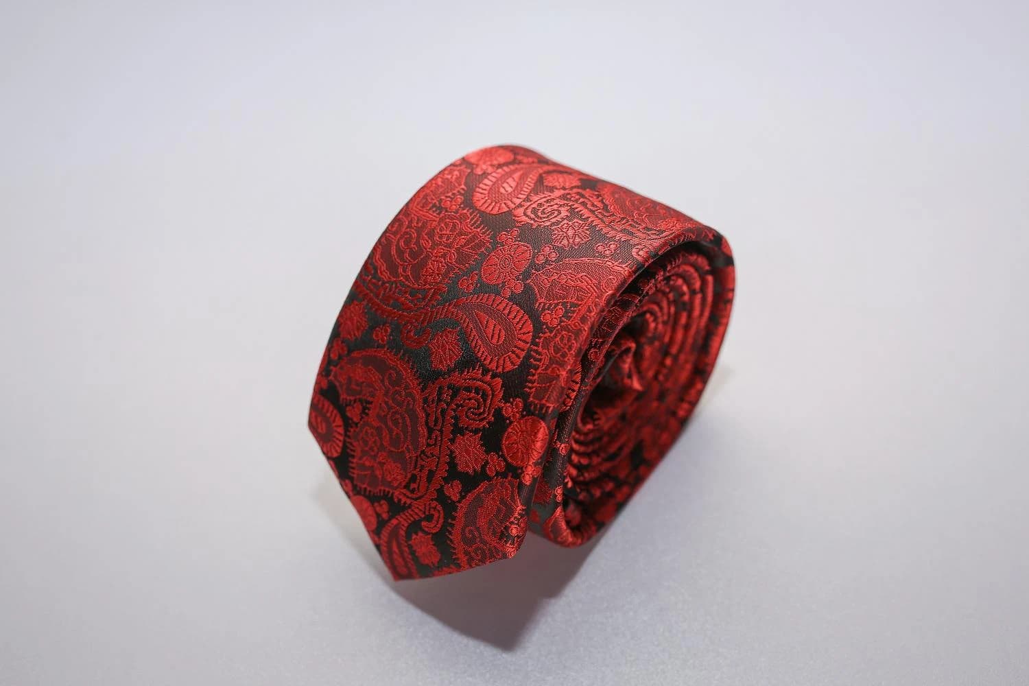 Cà Vạt Paisley Đỏ Hoàng Gia