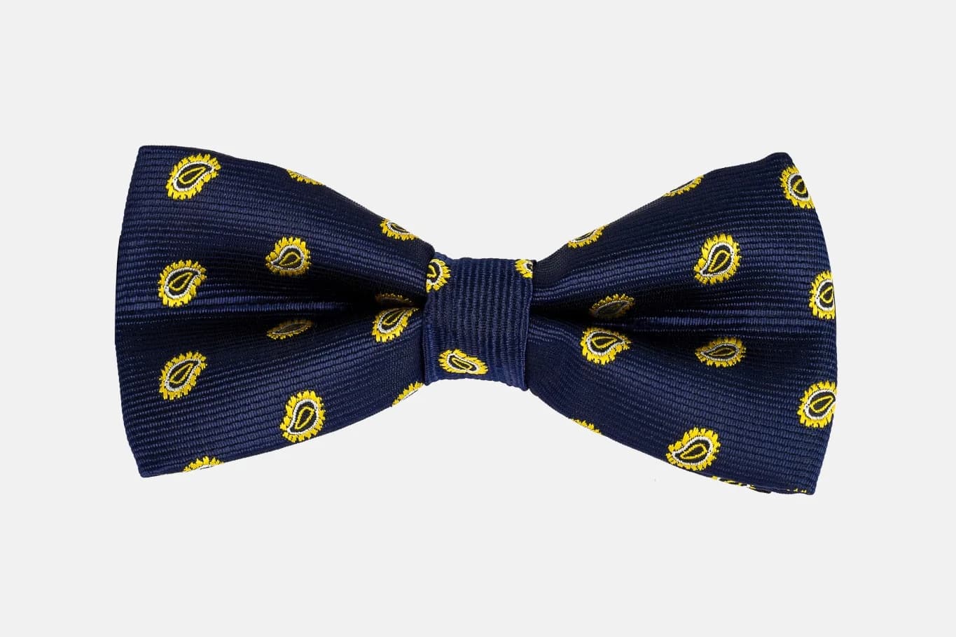 Nơ Bướm Xanh Navy Paisley Vàng Viền Trắng