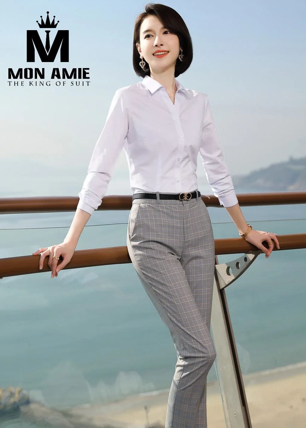 Sơ Mi Nữ Trắng Cổ Đức Tay Xắn Phối Quần Caro Xám