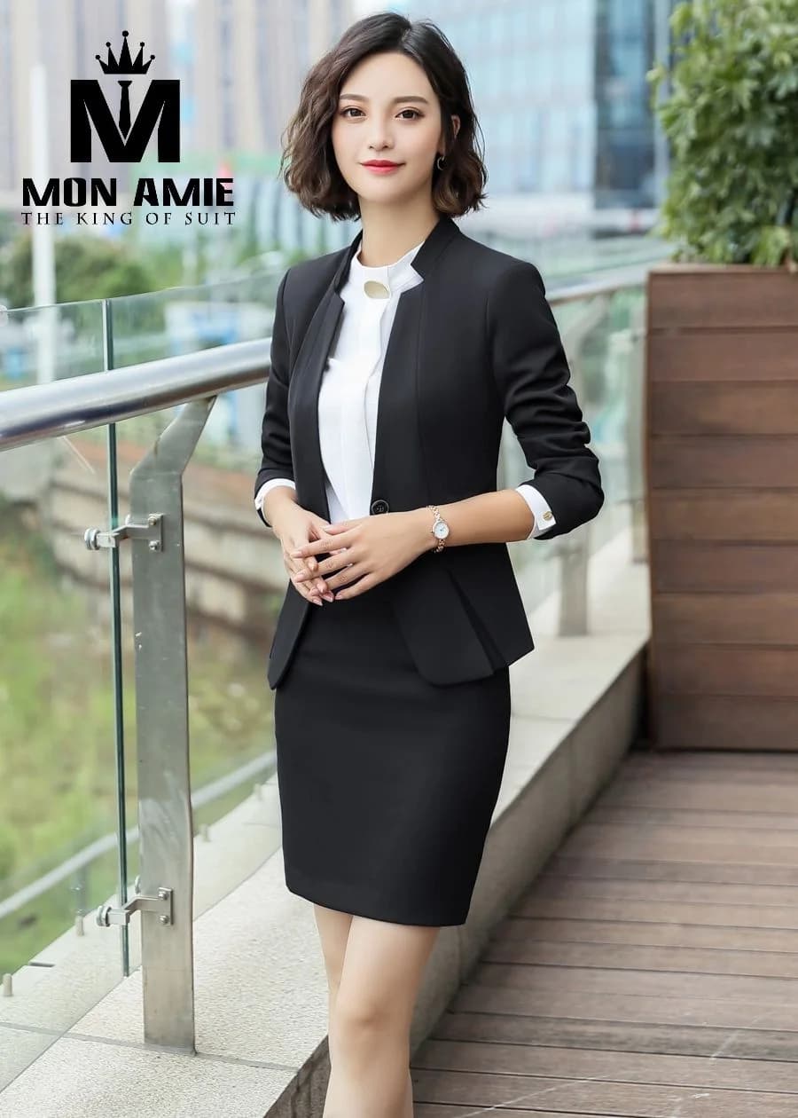 Suit Nữ Đen Cổ Trụ Khoét Chữ V Chân Váy Ôm Tà Xếp