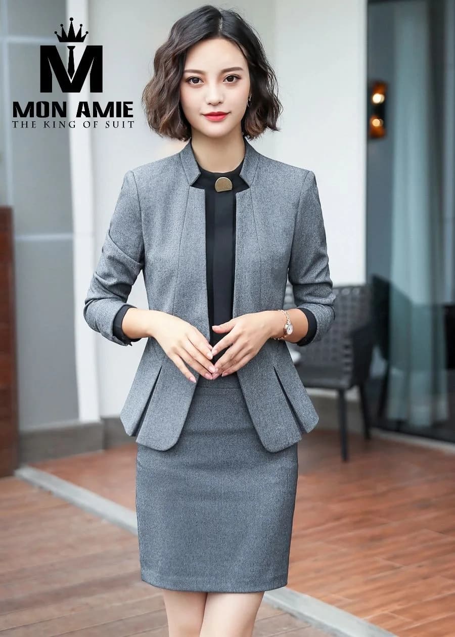 Suit Nữ Xám Ghi Cổ Trụ Váy Ôm Tà Xếp Nếp Cúc Vàng