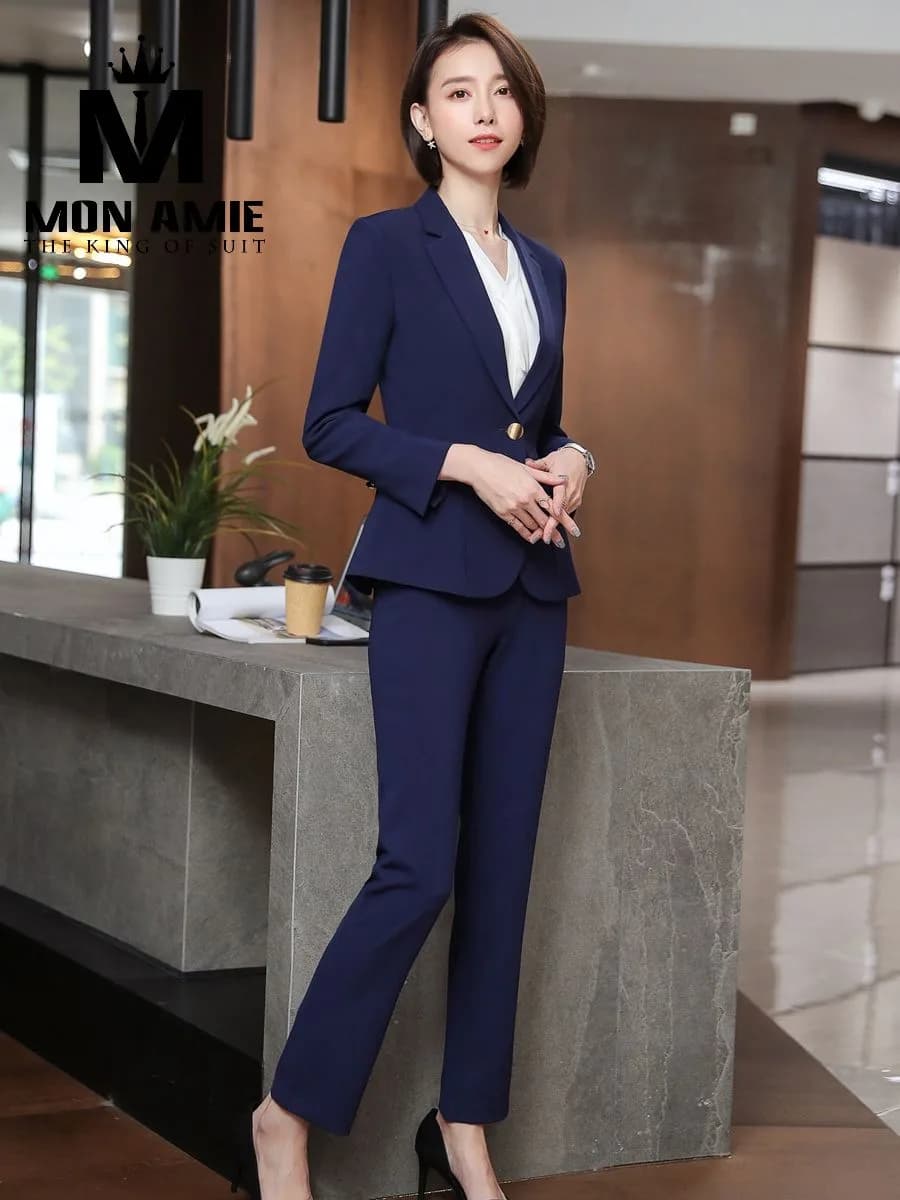 Suit Nữ Xanh Navy Tay Dài Nút Vàng Quần Ống Đứng