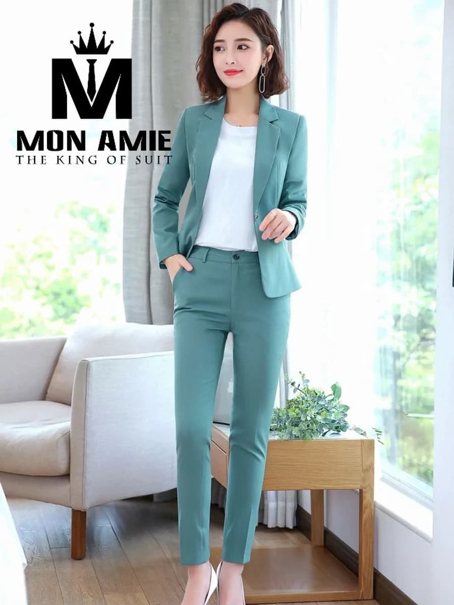 Suit Nữ Xanh Ngọc Một Nút Ve Chữ K Quần Lửng