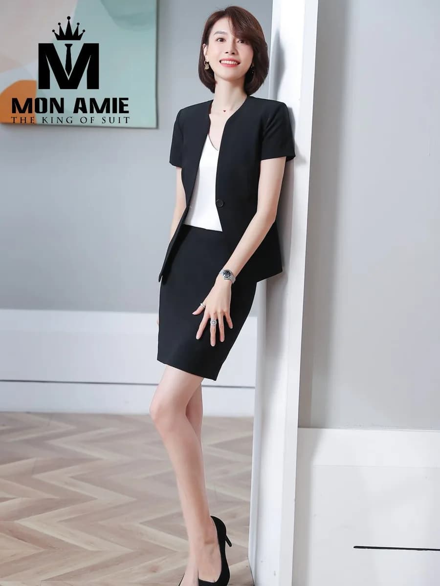 Suit Nữ Đen Không Ve Tay Ngắn Chân Váy Ôm
