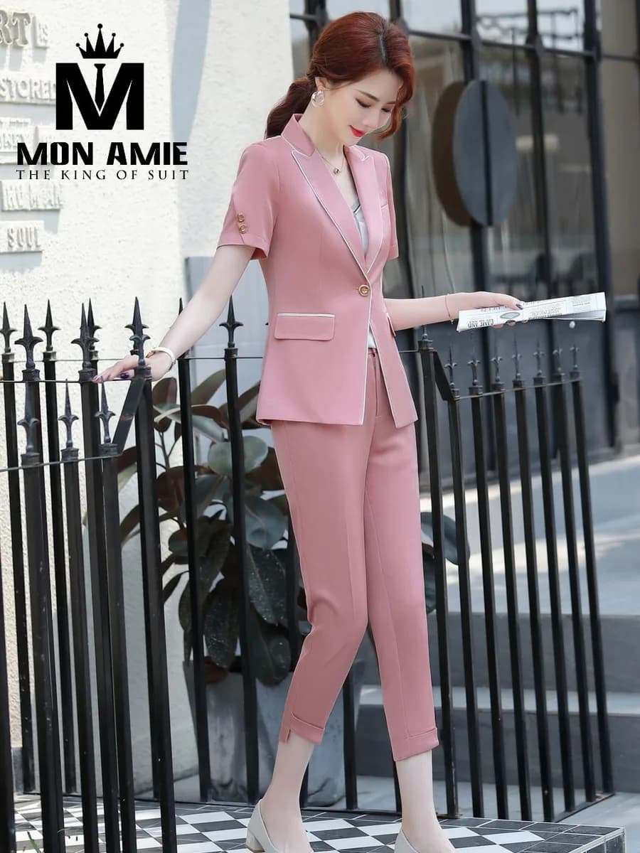 Suit Nữ Hồng Đào Viền Trắng Túi Nắp Quần Lửng