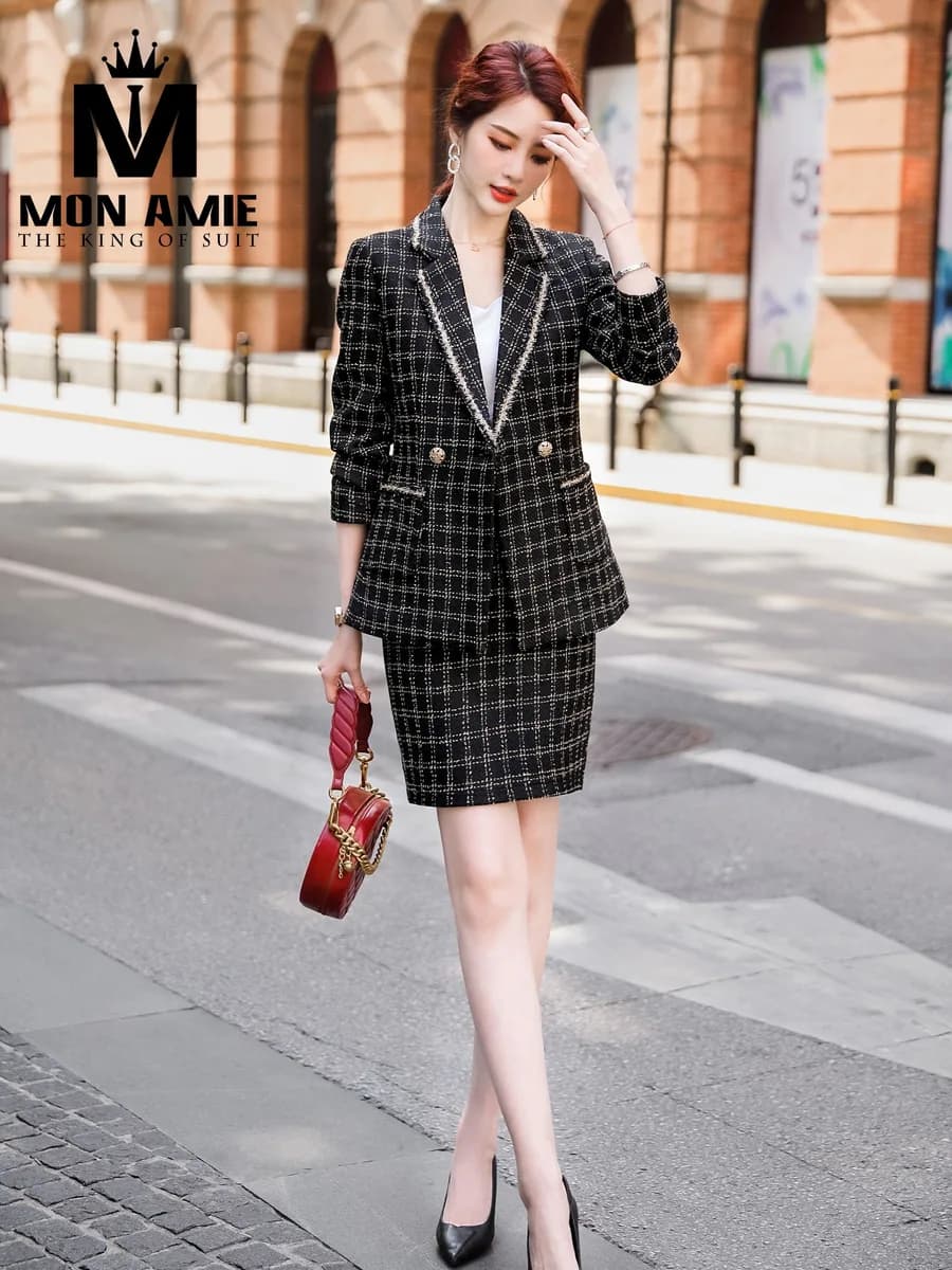 Bộ Tweed Nữ Đen Kẻ Ô Kem Vàng Viền Ve Tua Rua