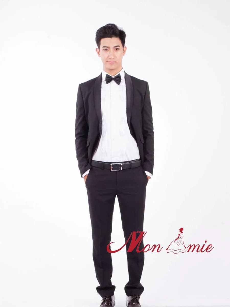 Tuxedo Đen Sơ Mi Xếp Ly