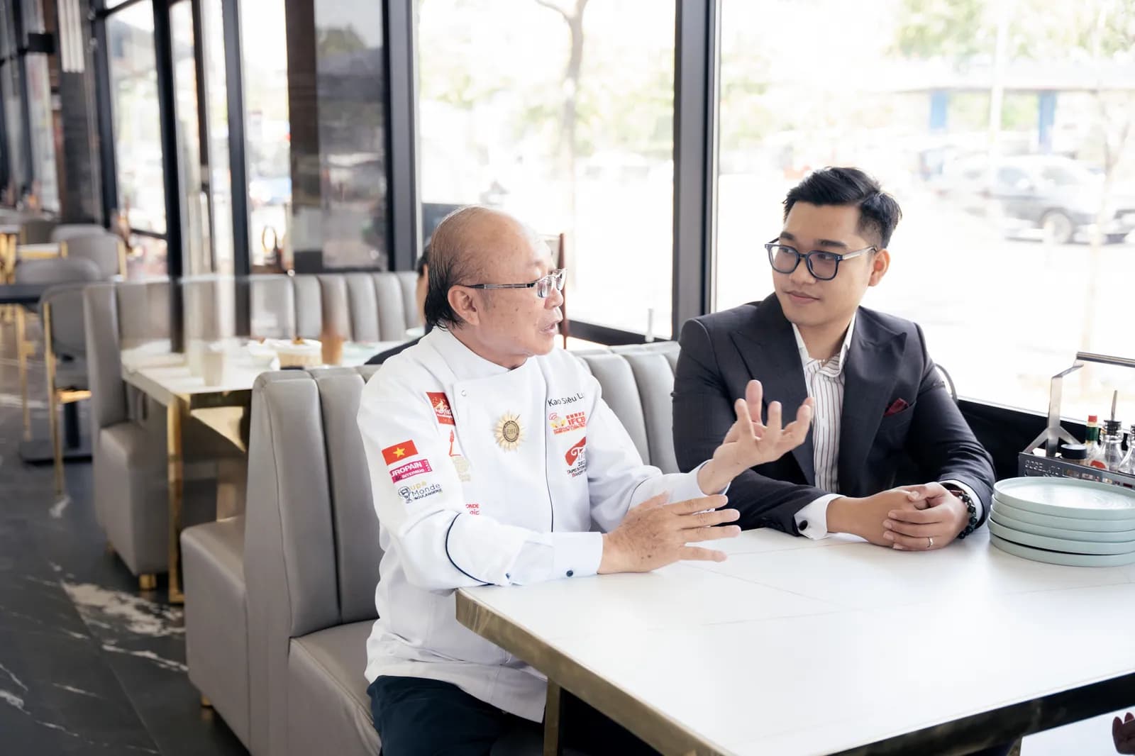 Trò chuyện cùng chuyên viên Mon Amie