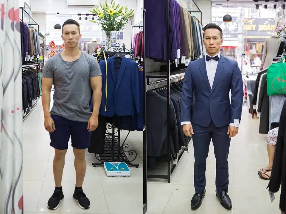 Trước: áo thun, quần short · Sau: suit xanh navy, nơ