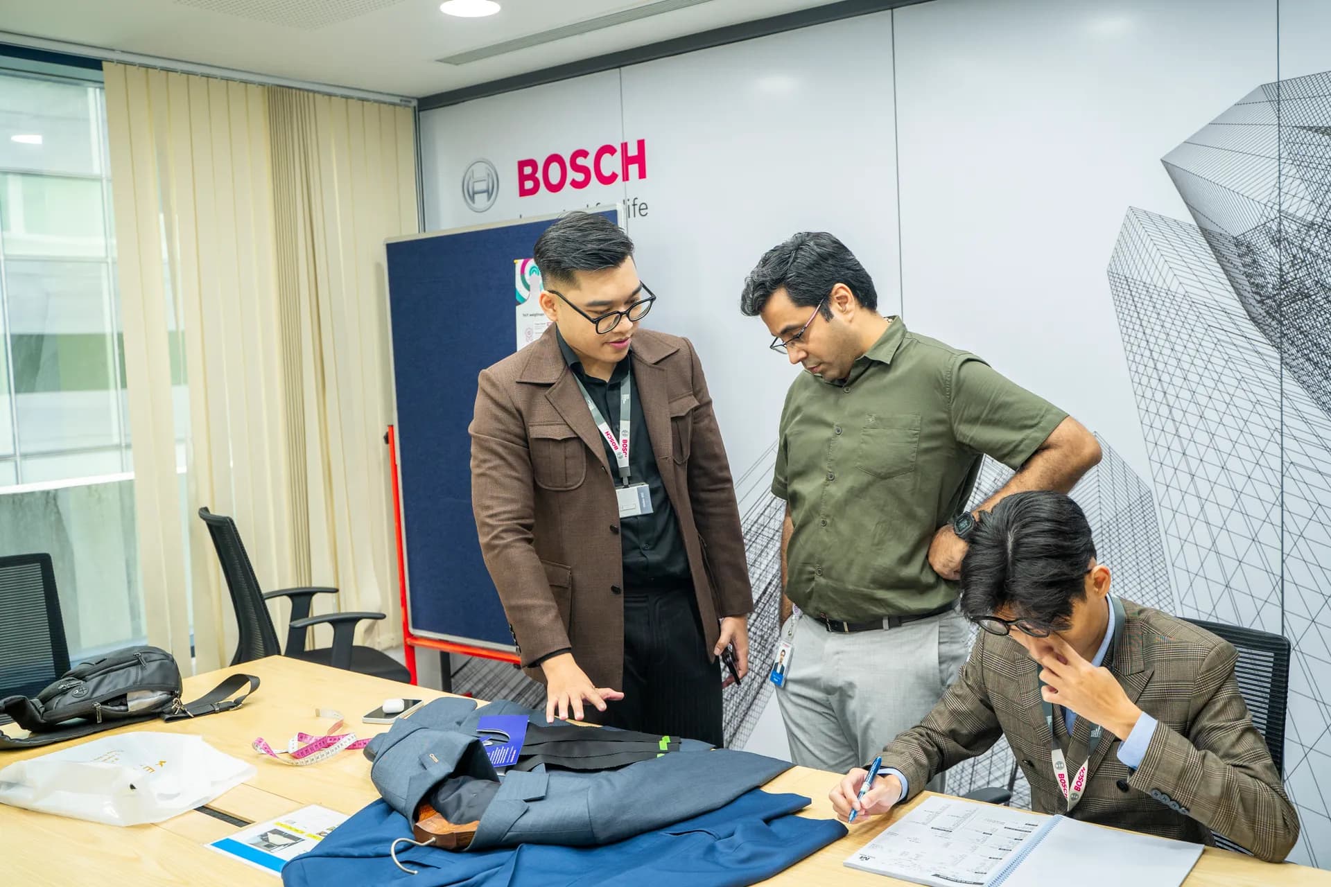 Đồng phục BOSCH — Mon Amie