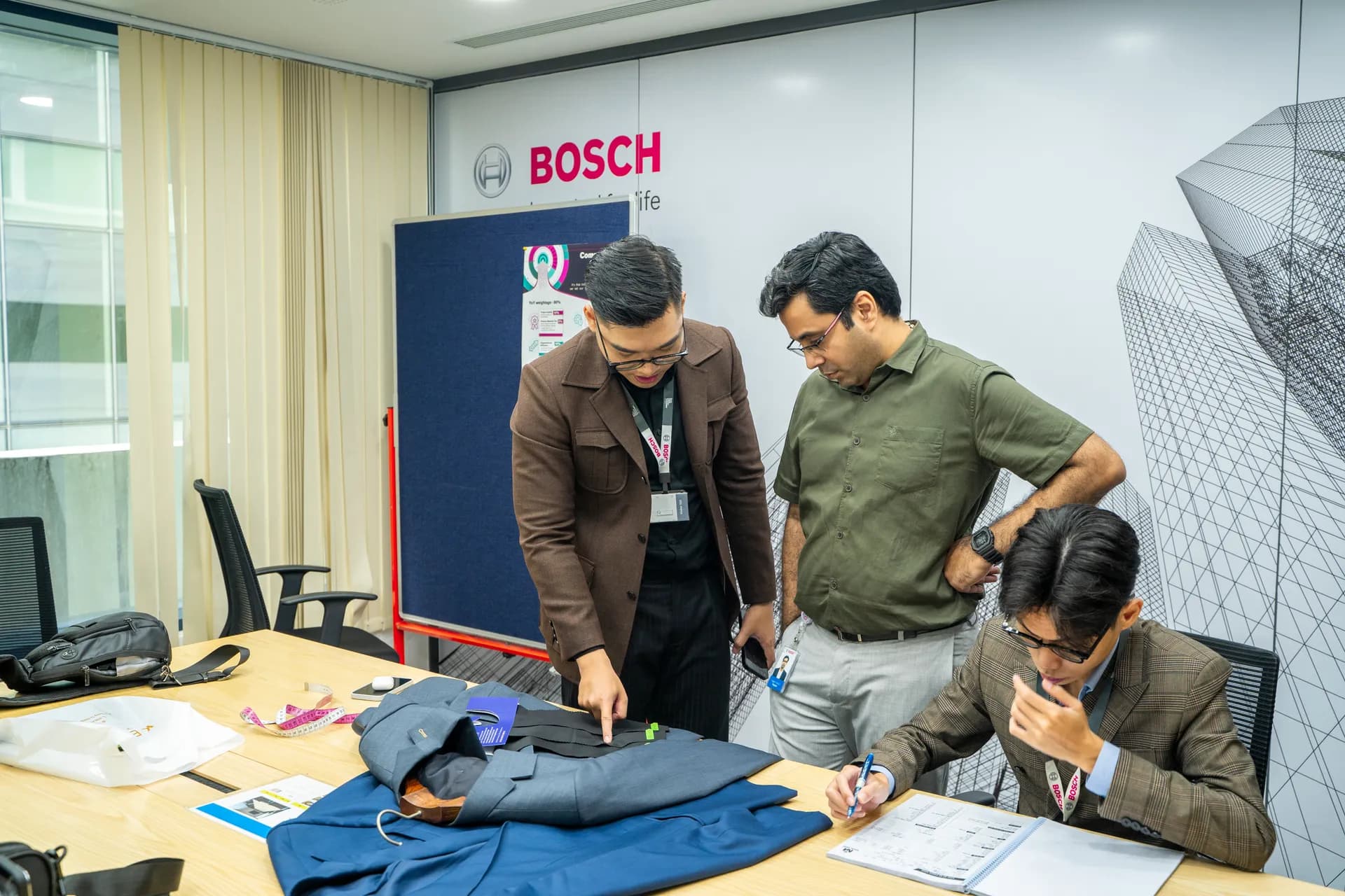 Đồng phục BOSCH — Mon Amie