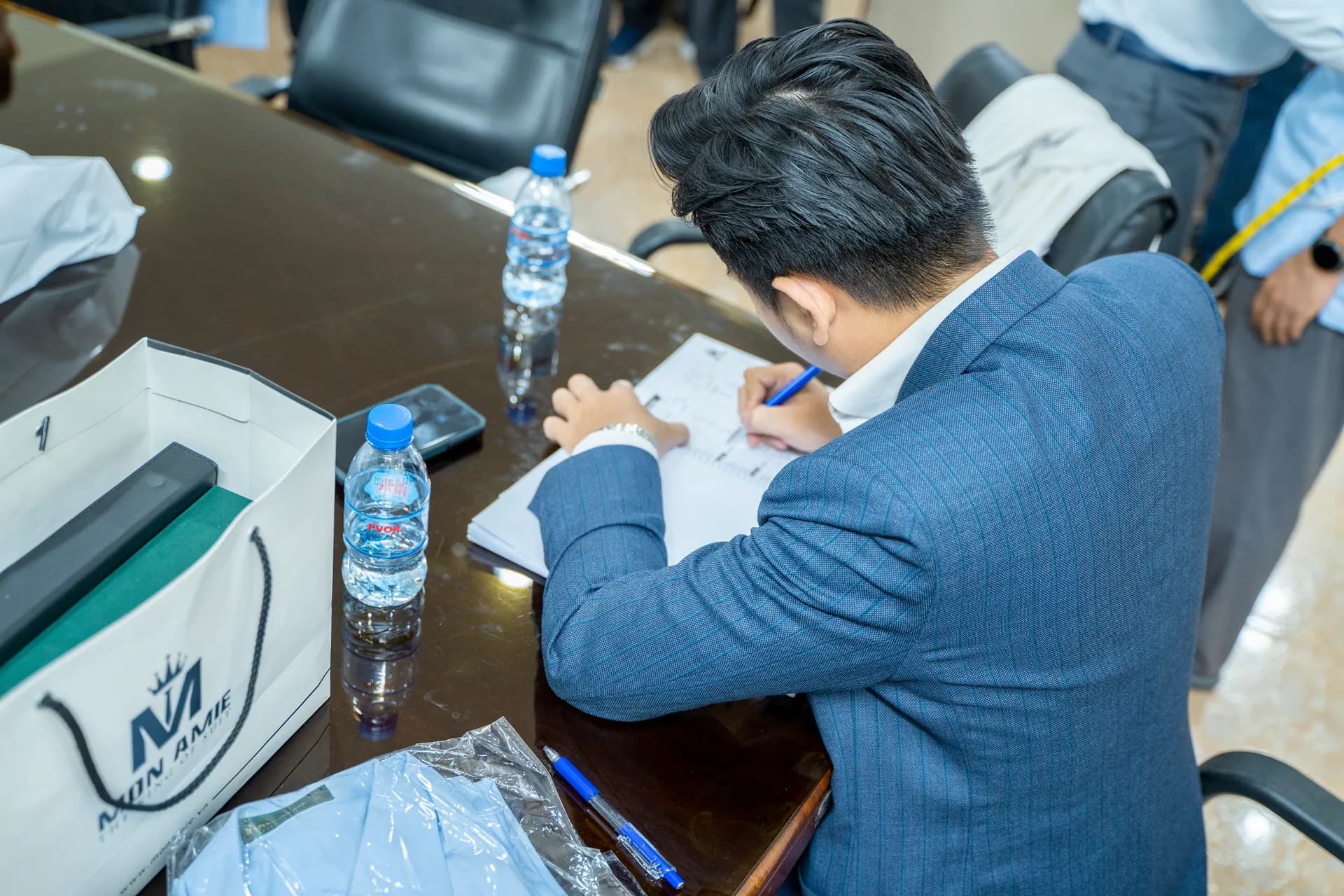 Đồng phục PV GAS — Mon Amie