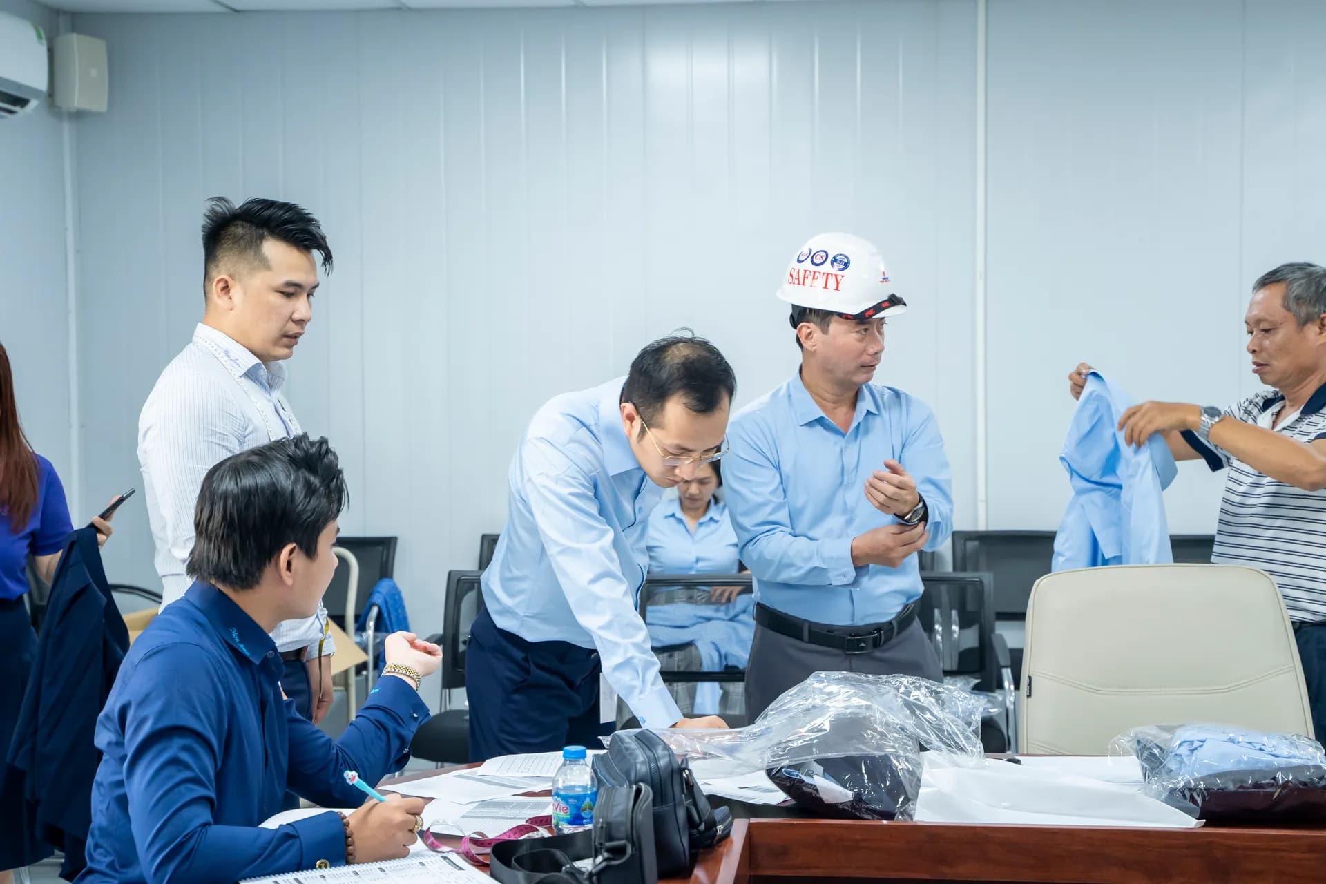 Đồng phục Petro Nhơn Trạch — Mon Amie