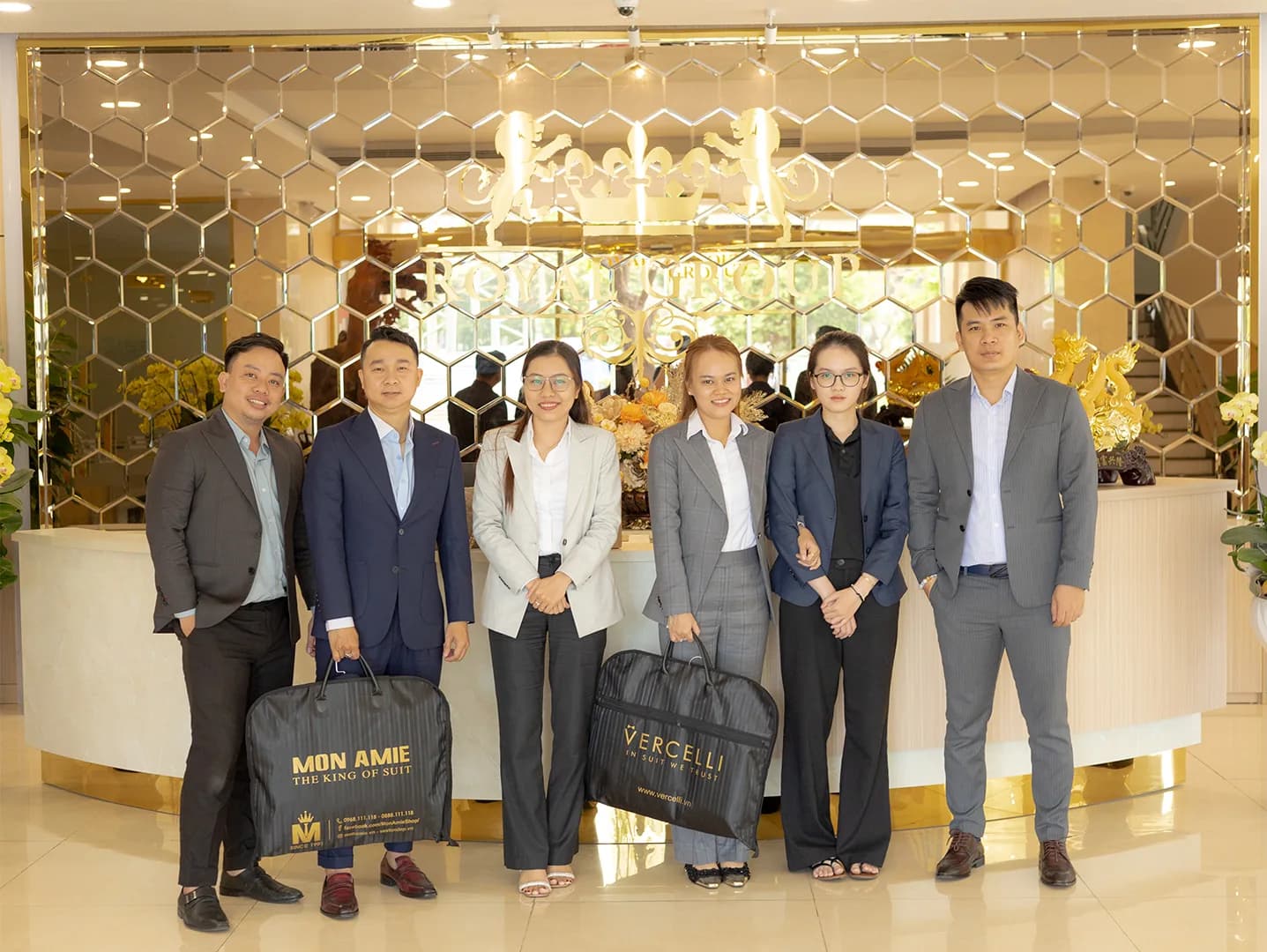 Đồng phục Royal Group