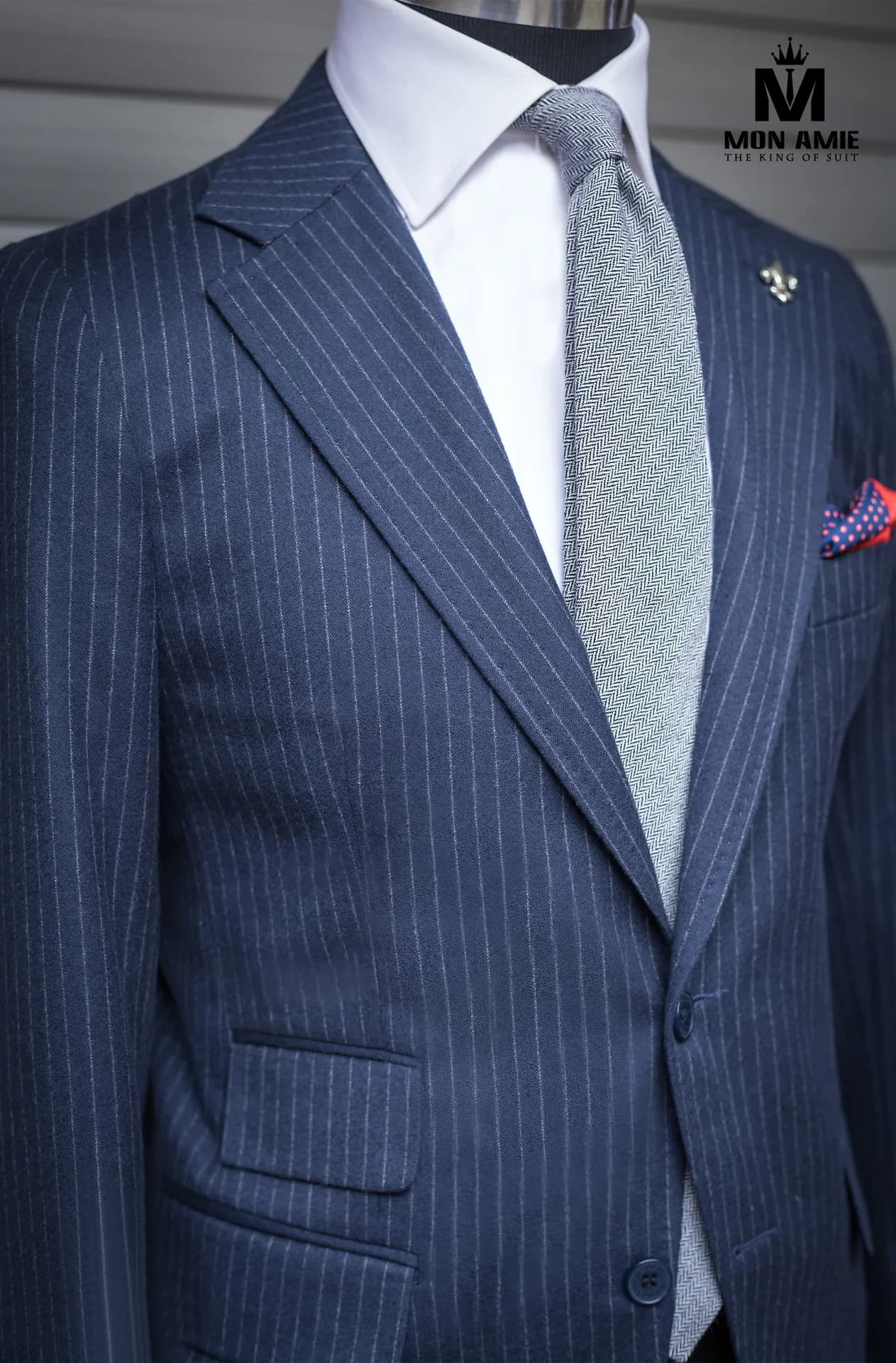 Business Man — Mon Amie