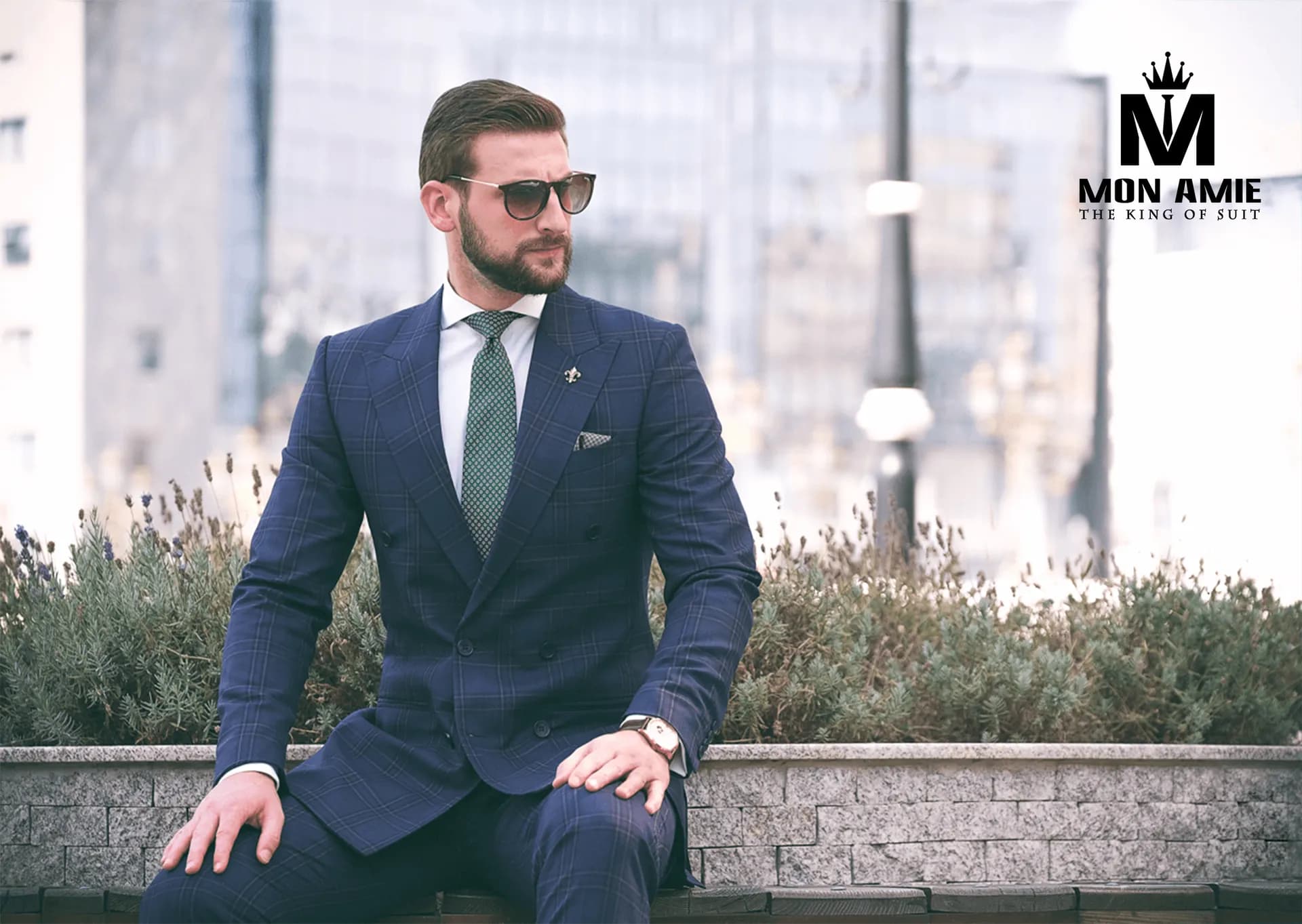 Business Man — Mon Amie