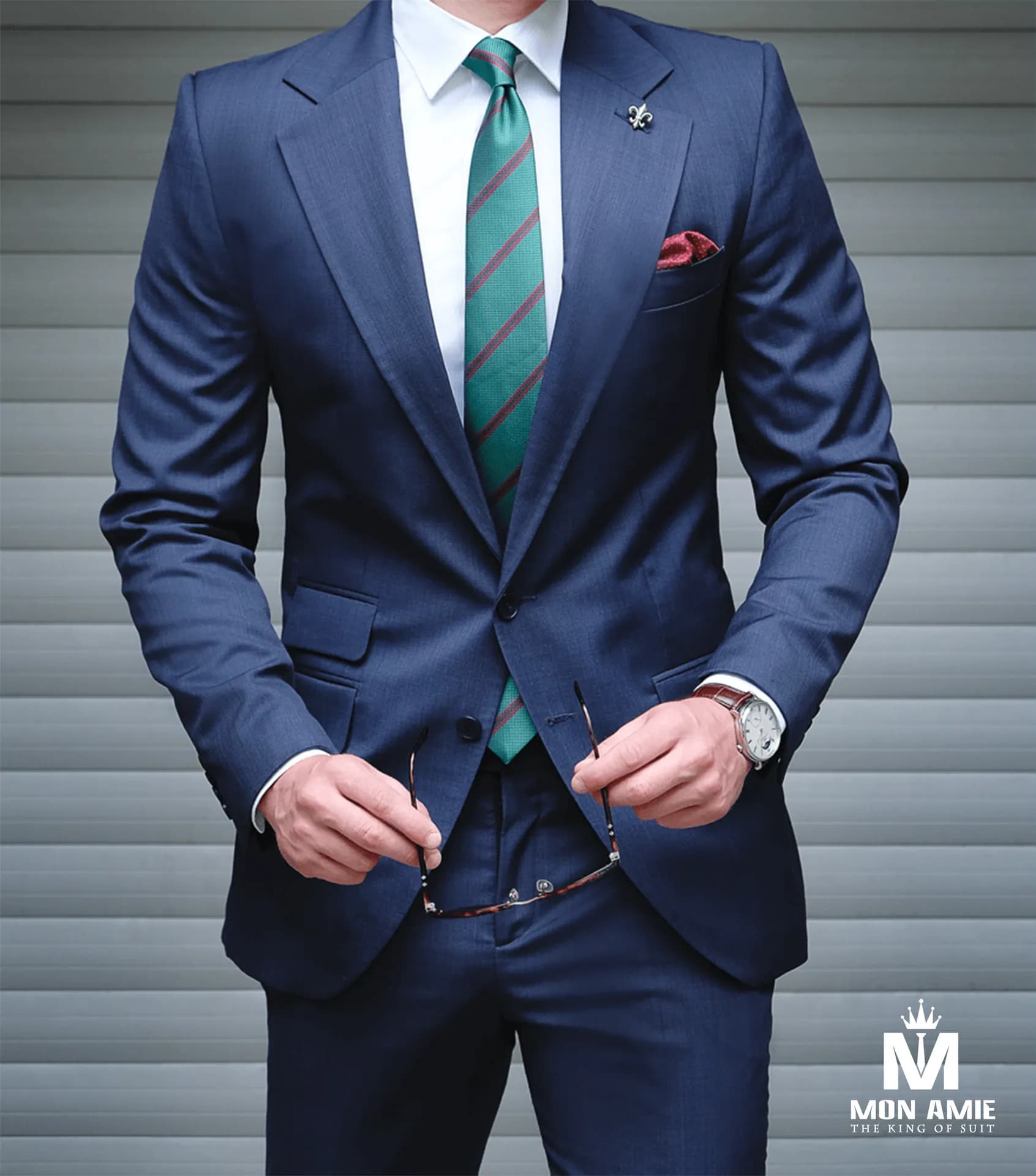 Business Man — Mon Amie