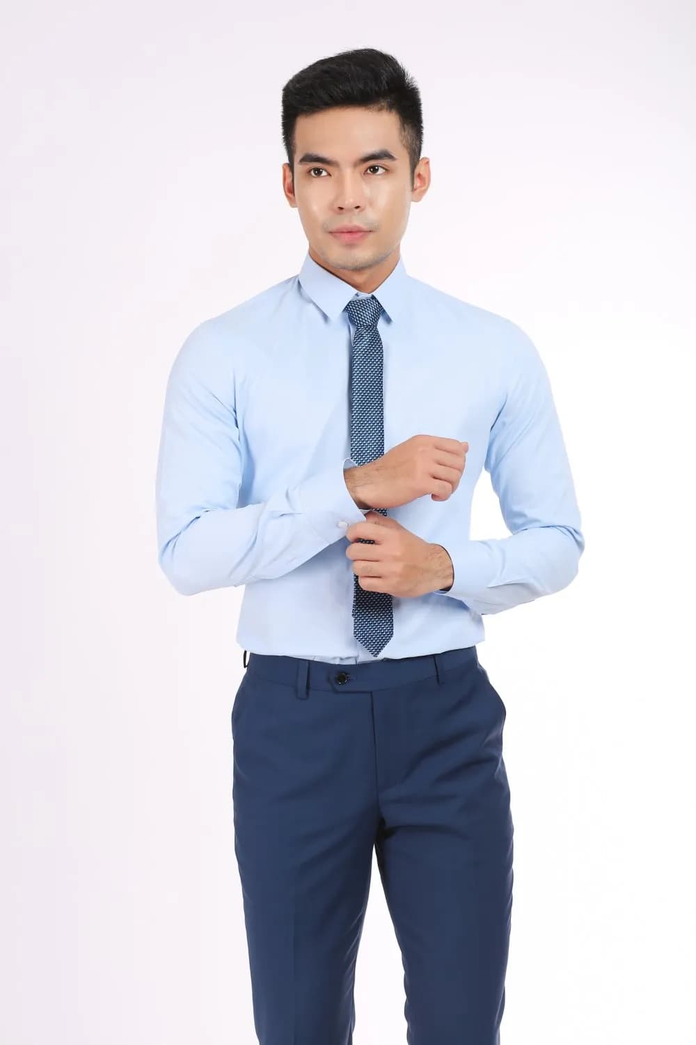 Công sở sắc xanh — Mon Amie