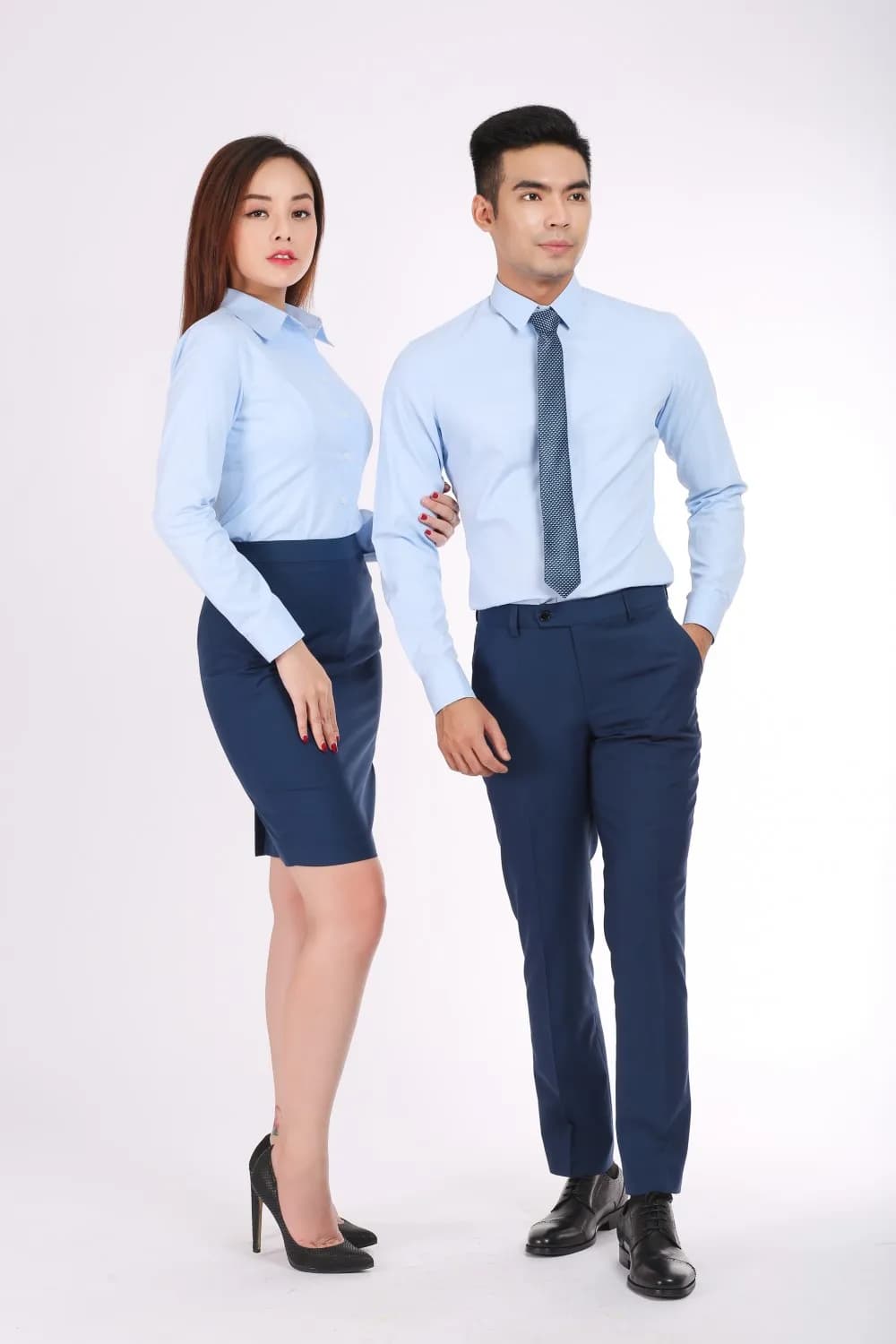 Công sở sắc xanh — Mon Amie