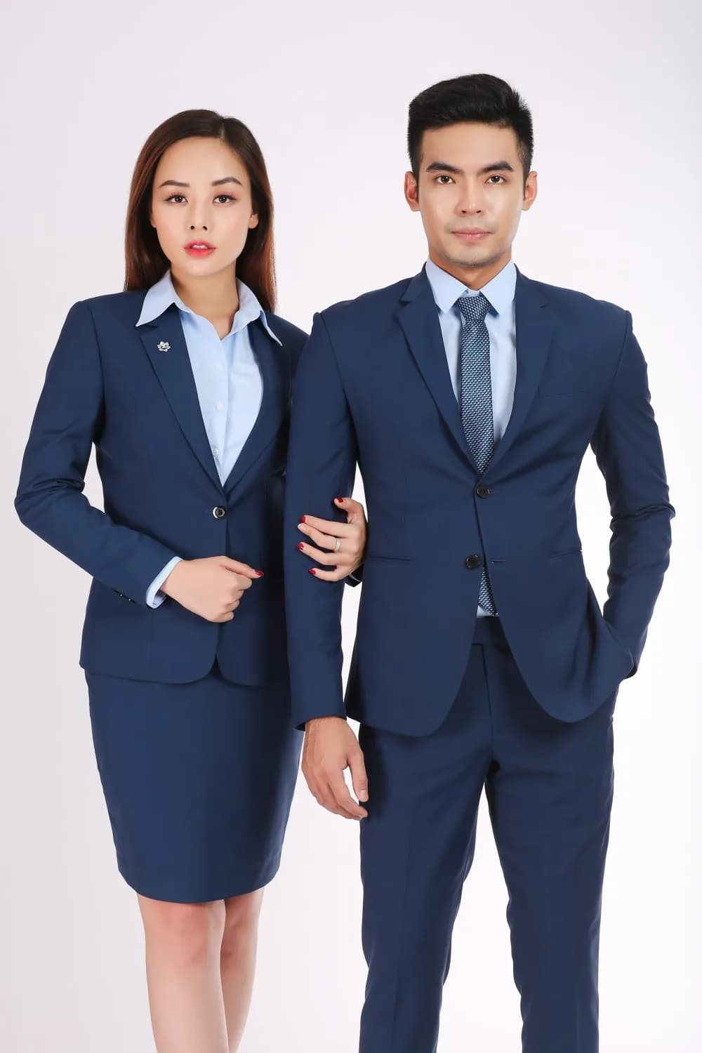 Công sở sắc xanh — Mon Amie