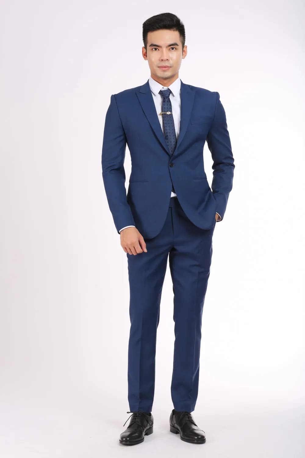 Công sở sắc xanh — Mon Amie