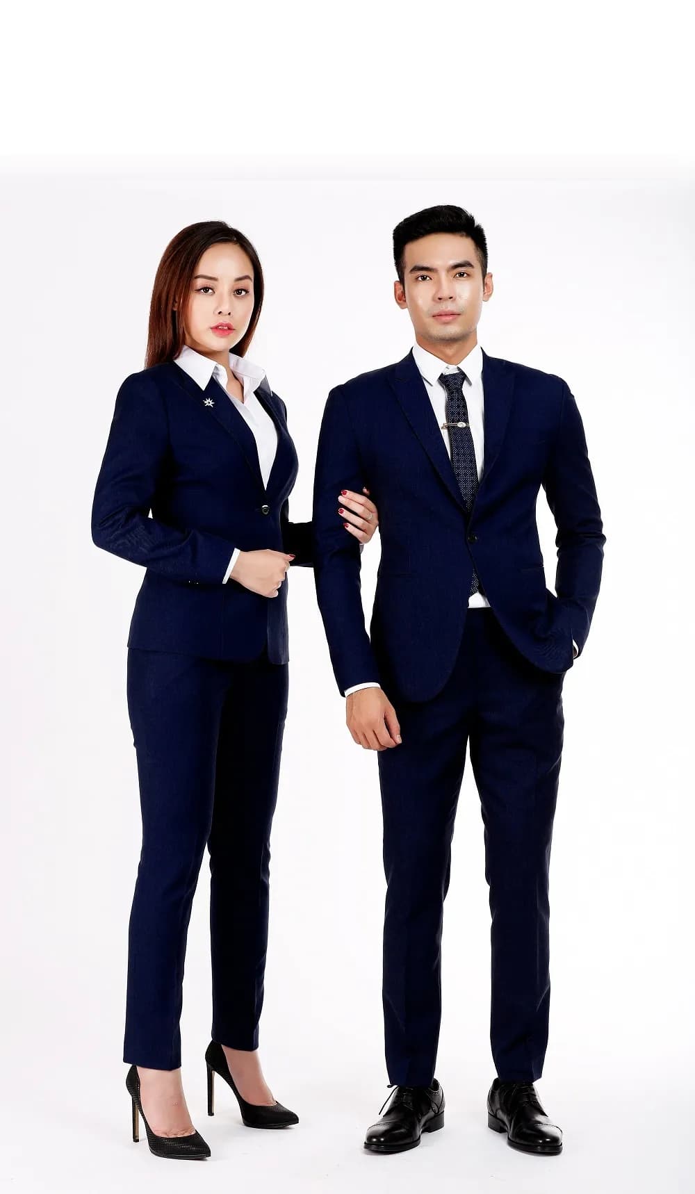Công sở sắc xanh — Mon Amie