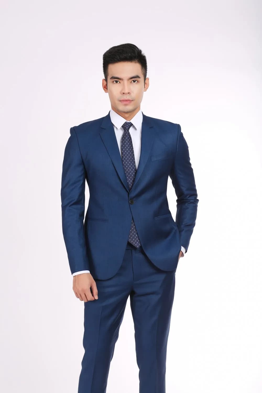 Công sở sắc xanh — Mon Amie