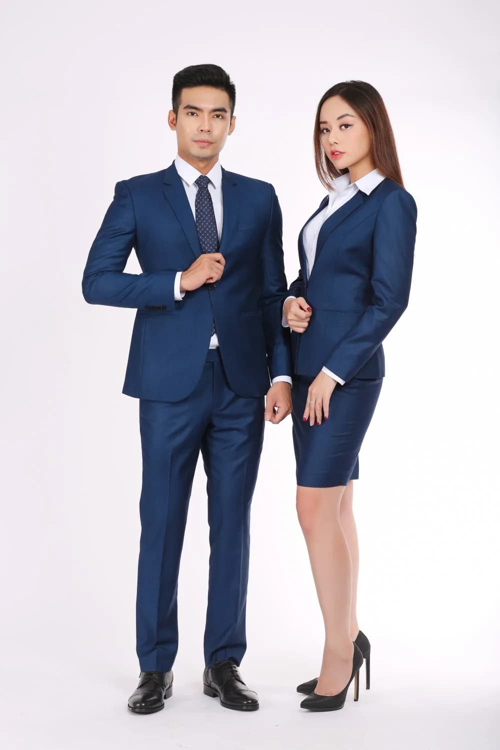 Công sở sắc xanh — Mon Amie