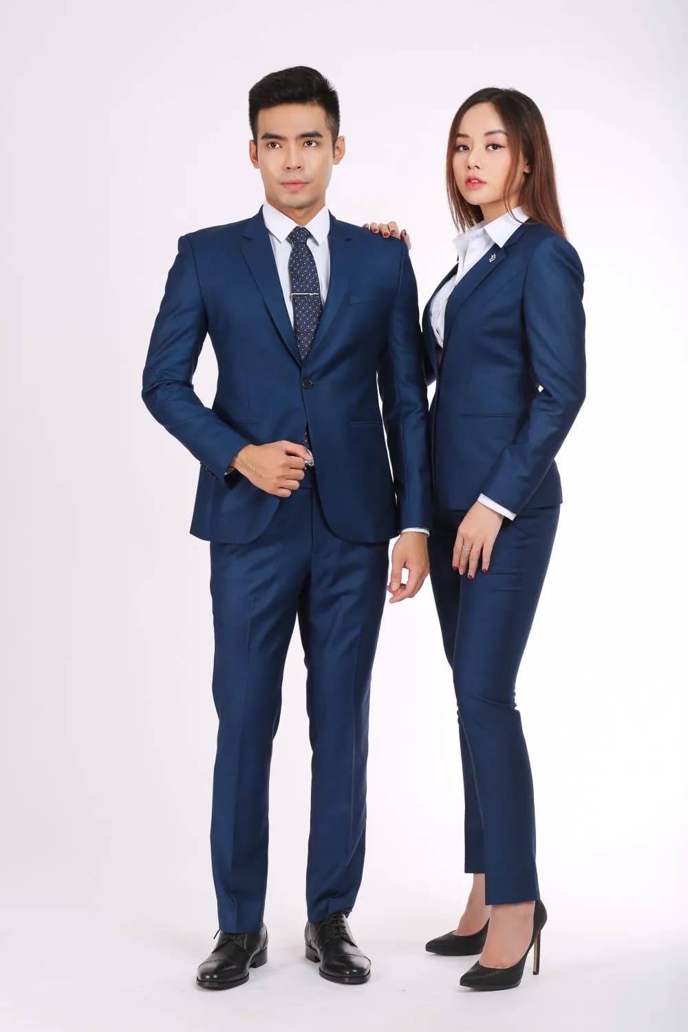 Công sở sắc xanh — Mon Amie