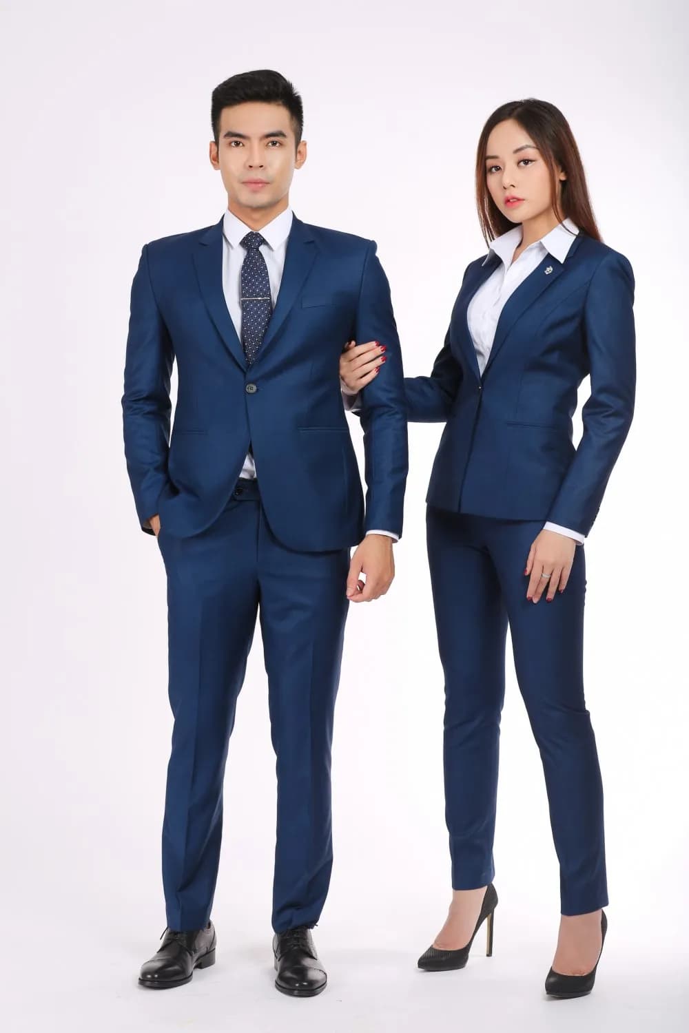 Công sở sắc xanh — Mon Amie