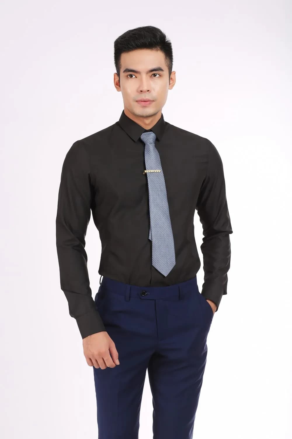 Công sở sắc xanh — Mon Amie