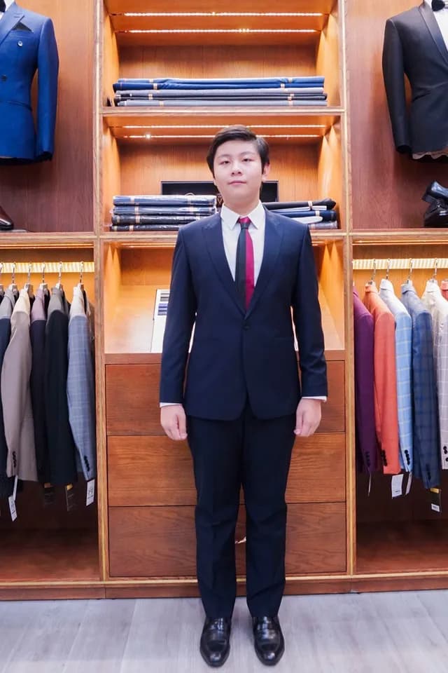 Khách hàng tại showroom — Mon Amie