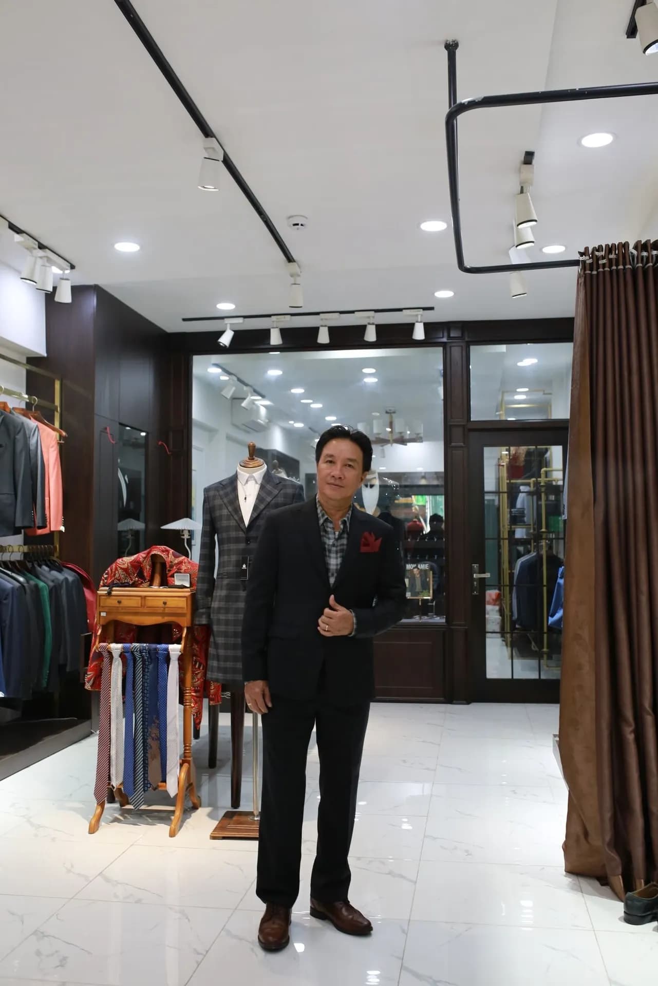 Phóng sự tại showroom — Mon Amie