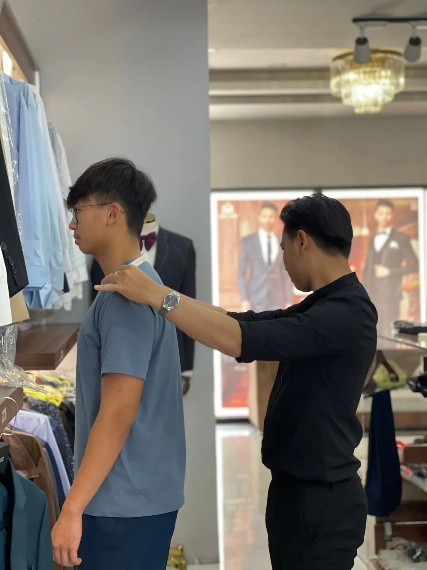 Phóng sự tại showroom — Mon Amie