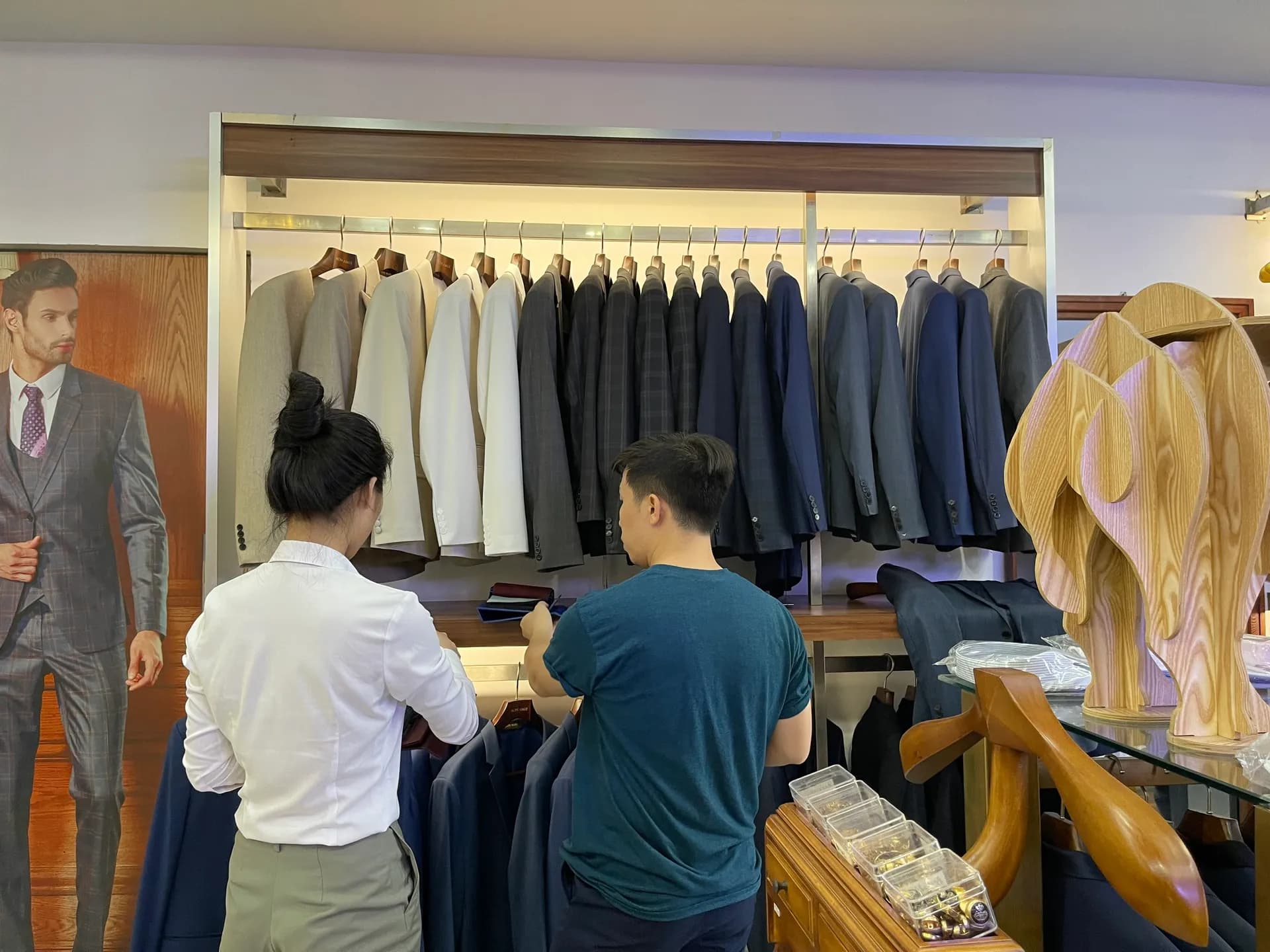 Phóng sự tại showroom — Mon Amie
