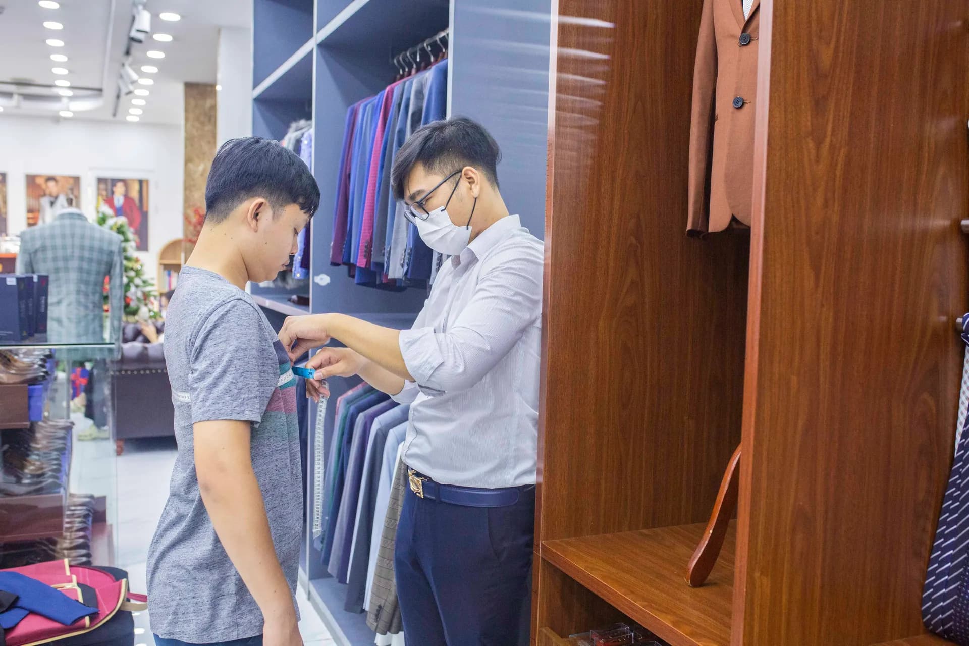 Phóng sự tại showroom — Mon Amie