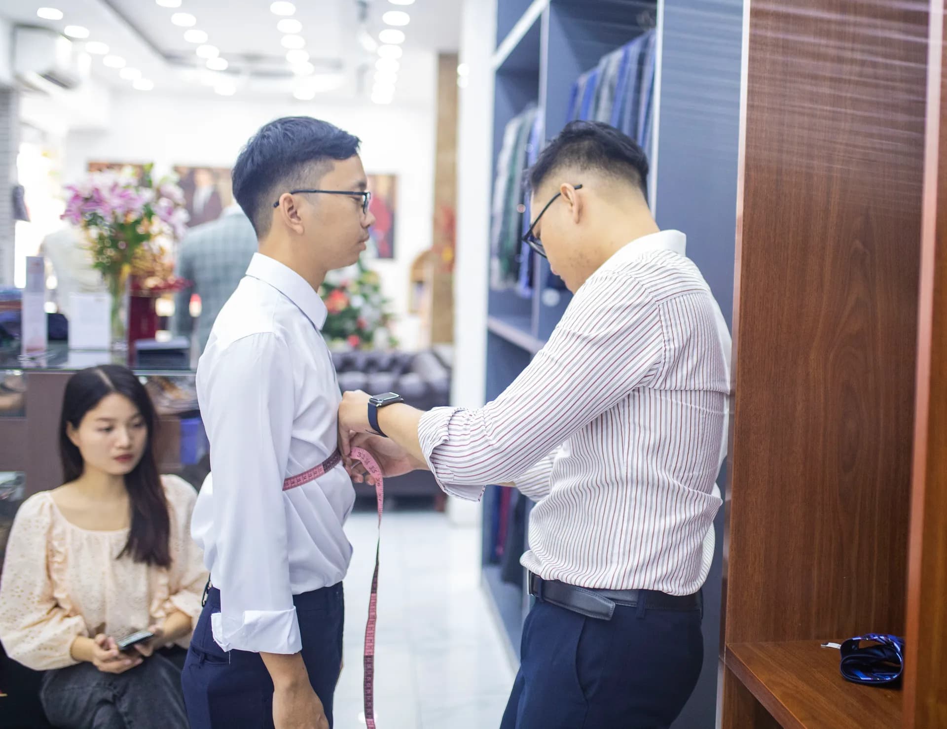Phóng sự tại showroom — Mon Amie