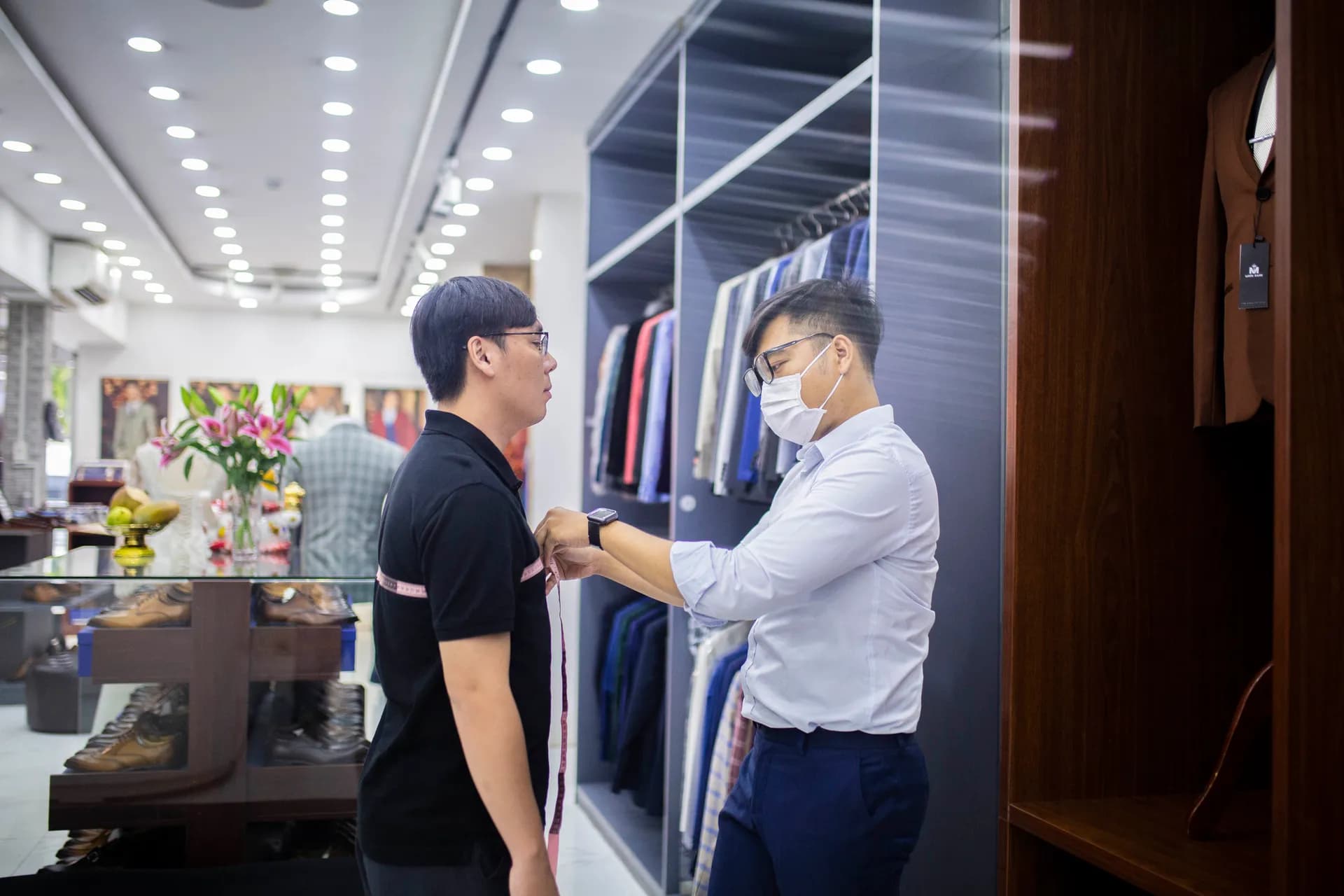 Phóng sự tại showroom — Mon Amie