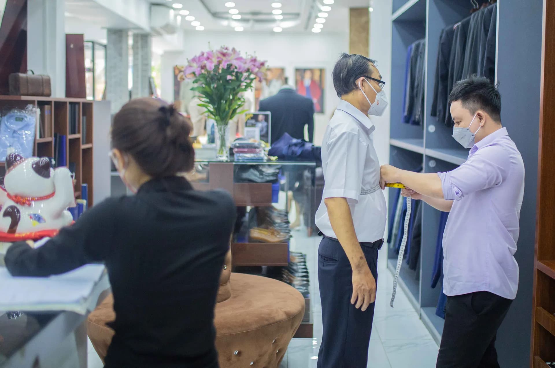 Phóng sự tại showroom — Mon Amie