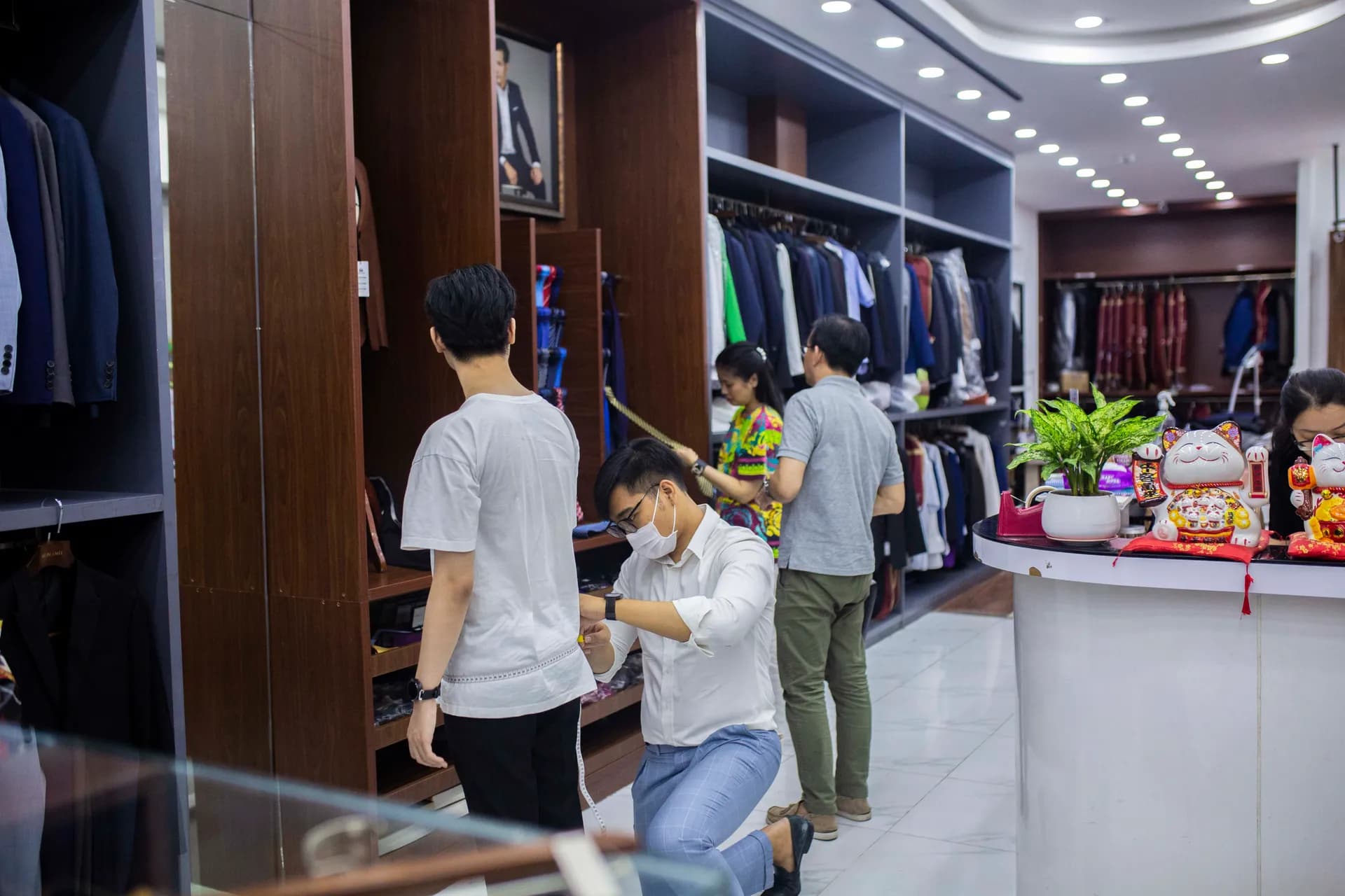 Phóng sự tại showroom — Mon Amie