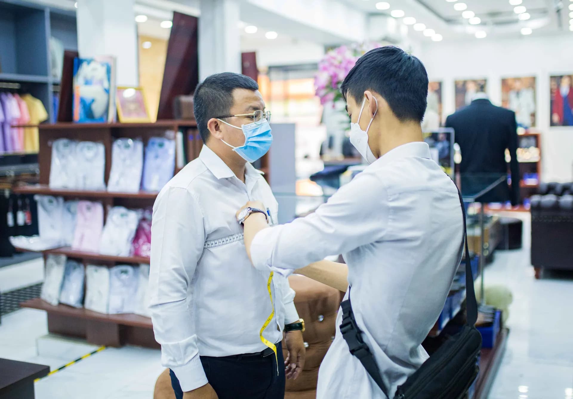 Phóng sự tại showroom — Mon Amie