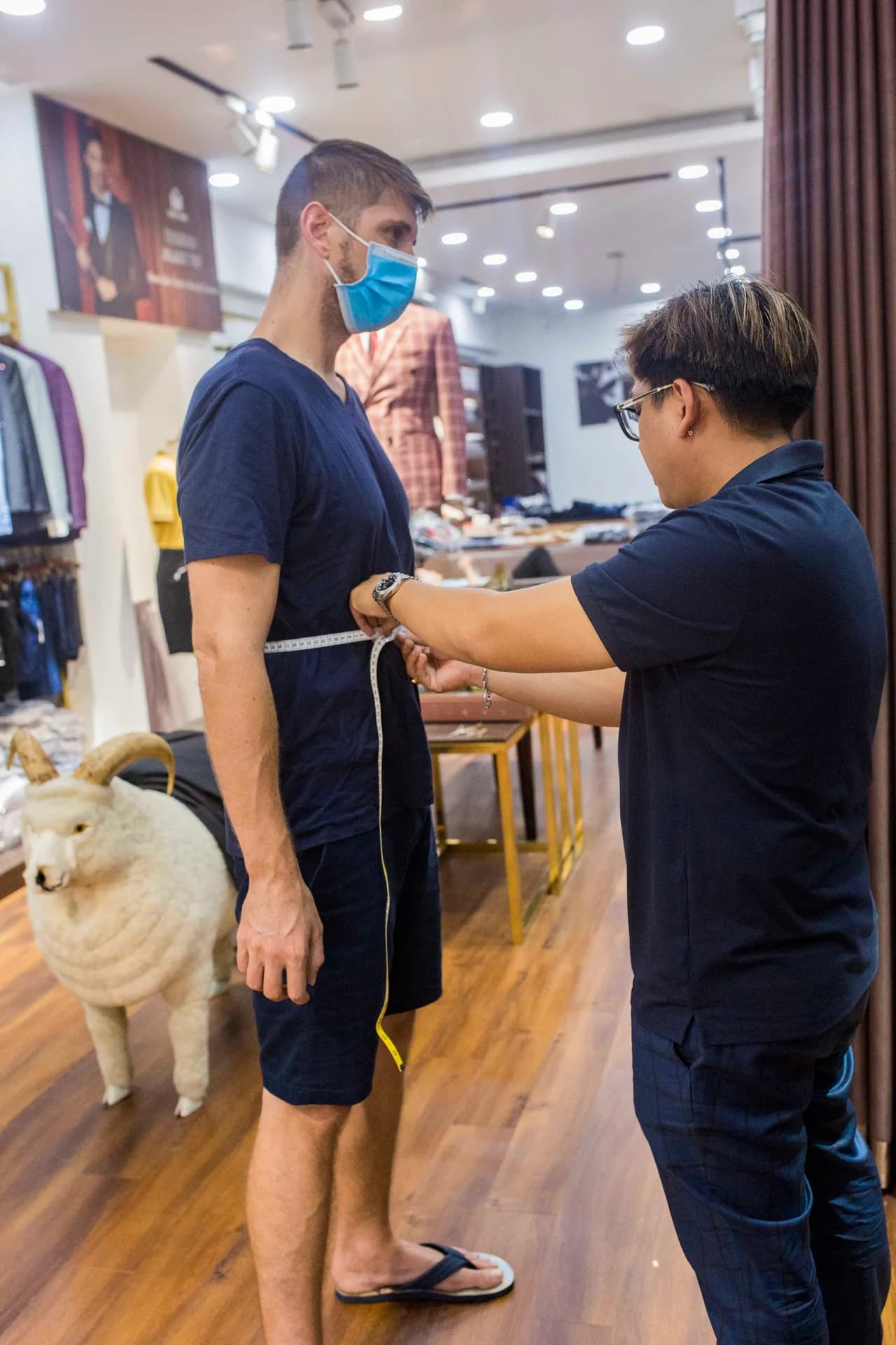 Phóng sự tại showroom — Mon Amie
