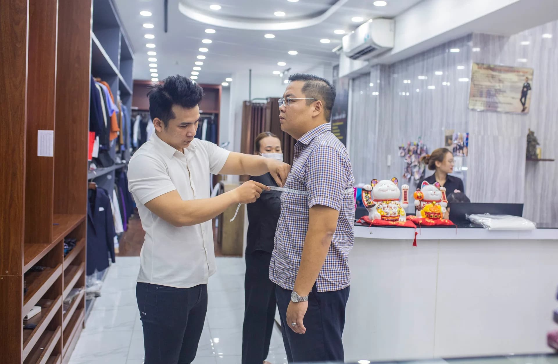 Phóng sự tại showroom — Mon Amie