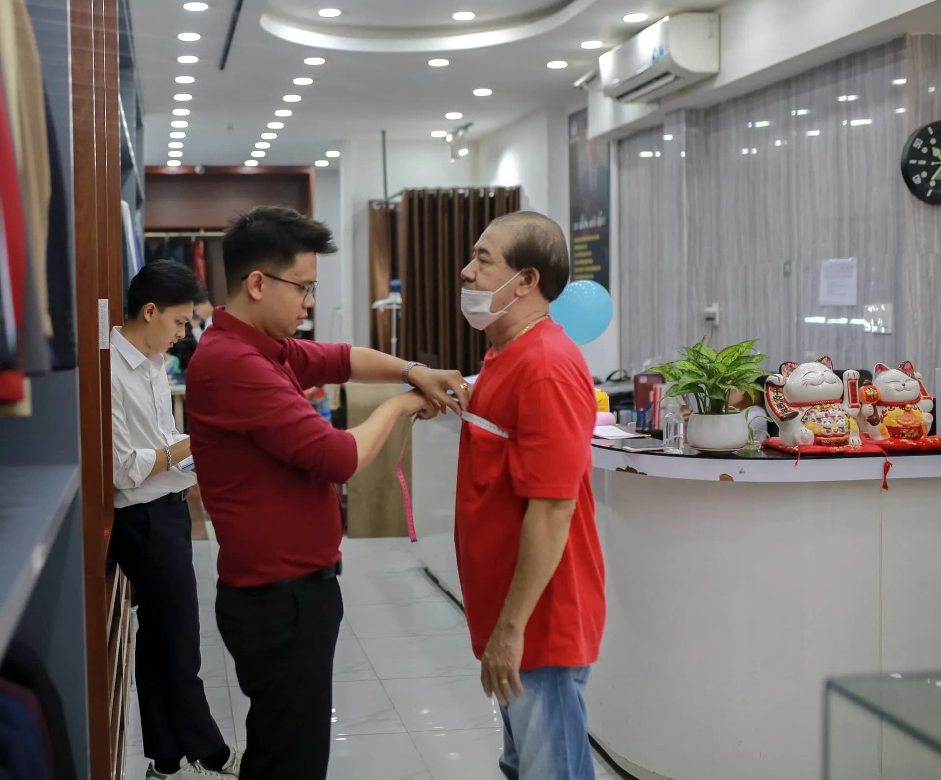 Phóng sự tại showroom — Mon Amie