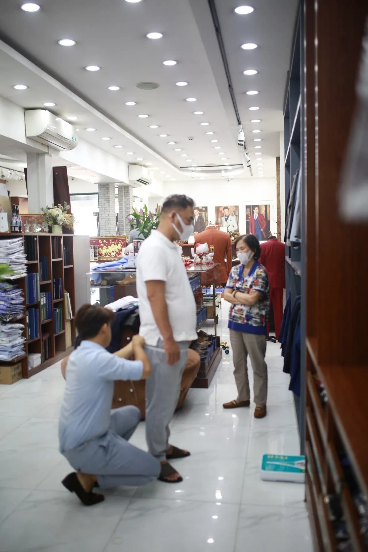 Phóng sự tại showroom — Mon Amie