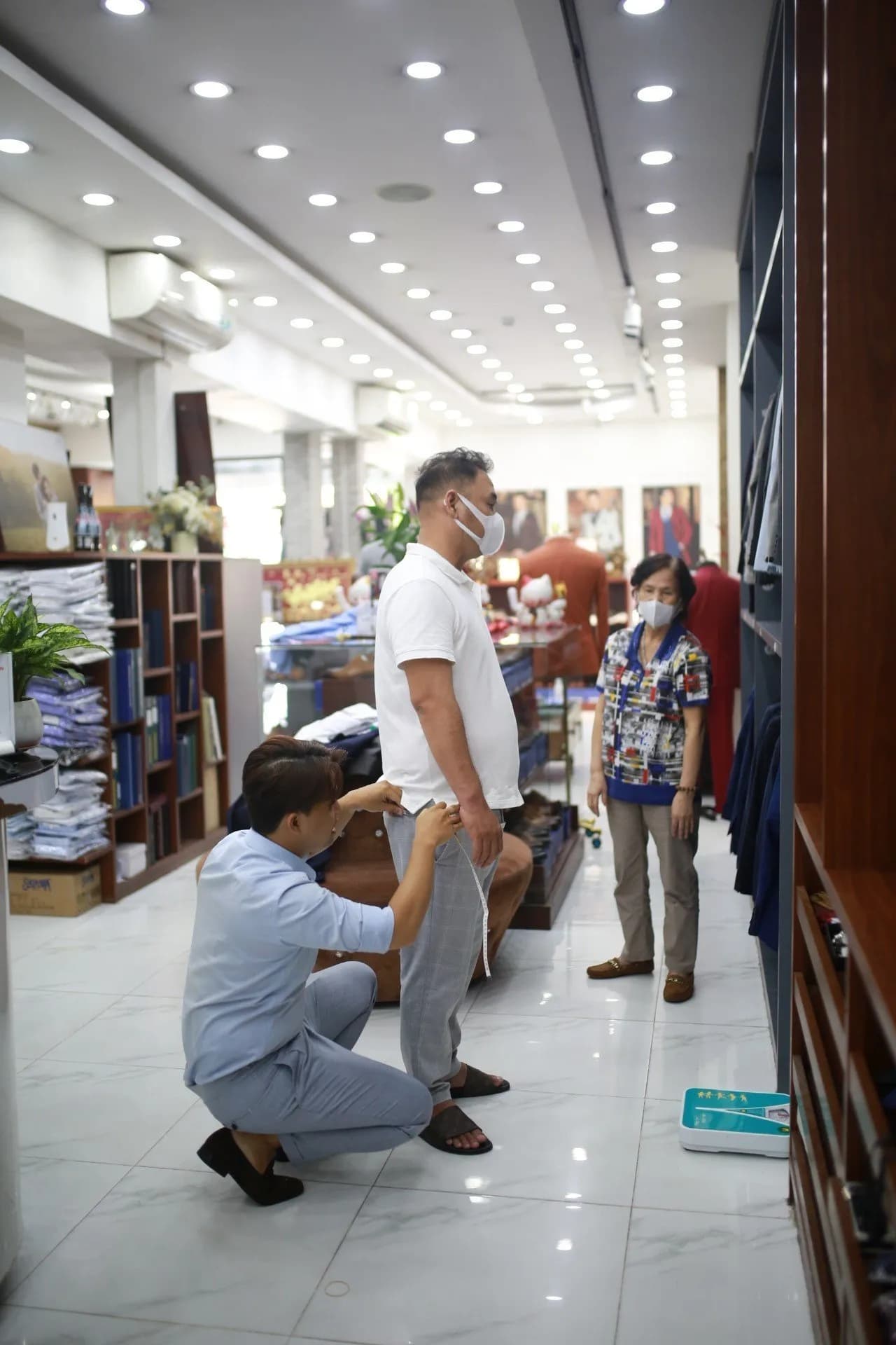 Phóng sự tại showroom — Mon Amie