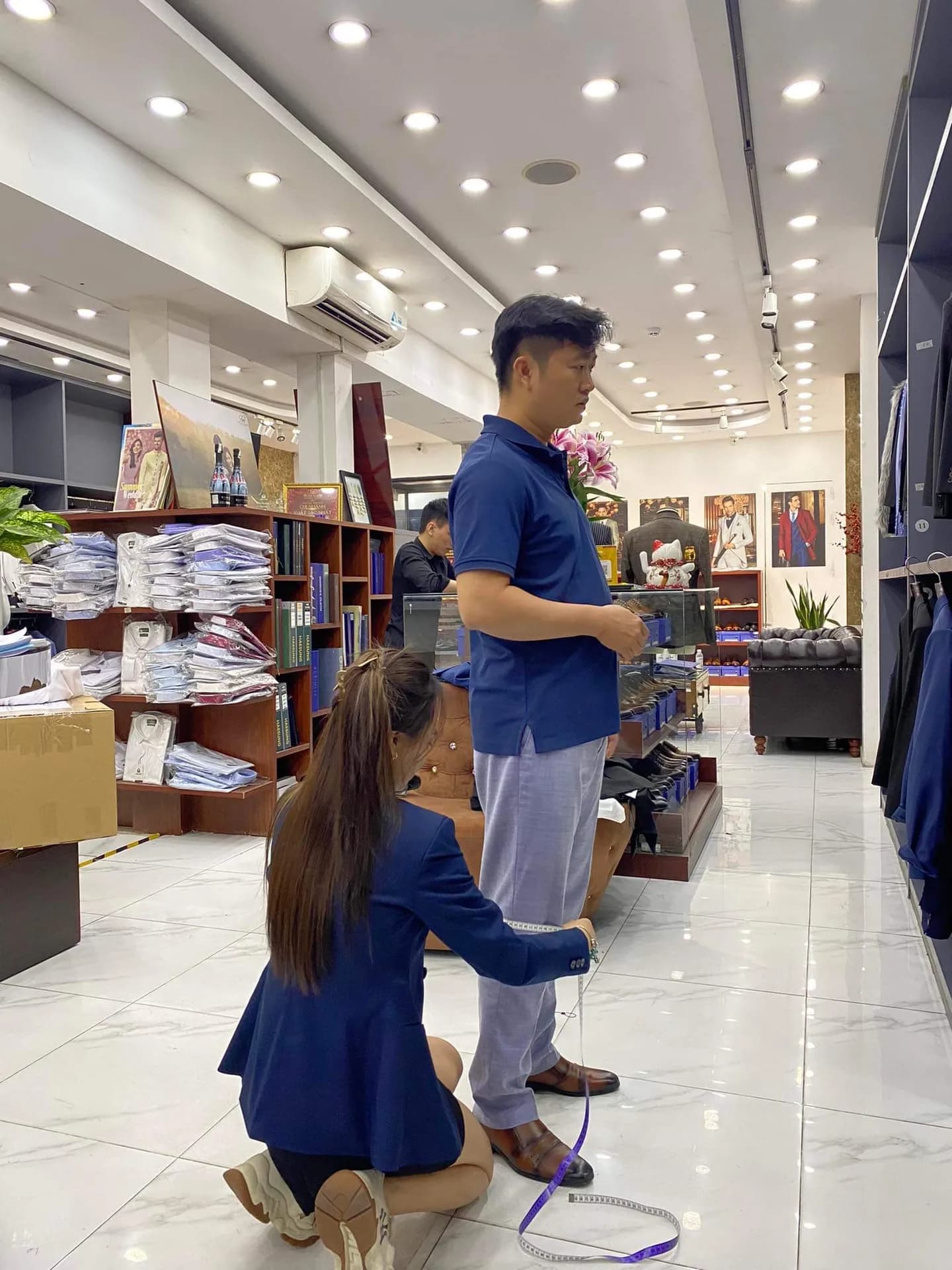 Phóng sự tại showroom — Mon Amie