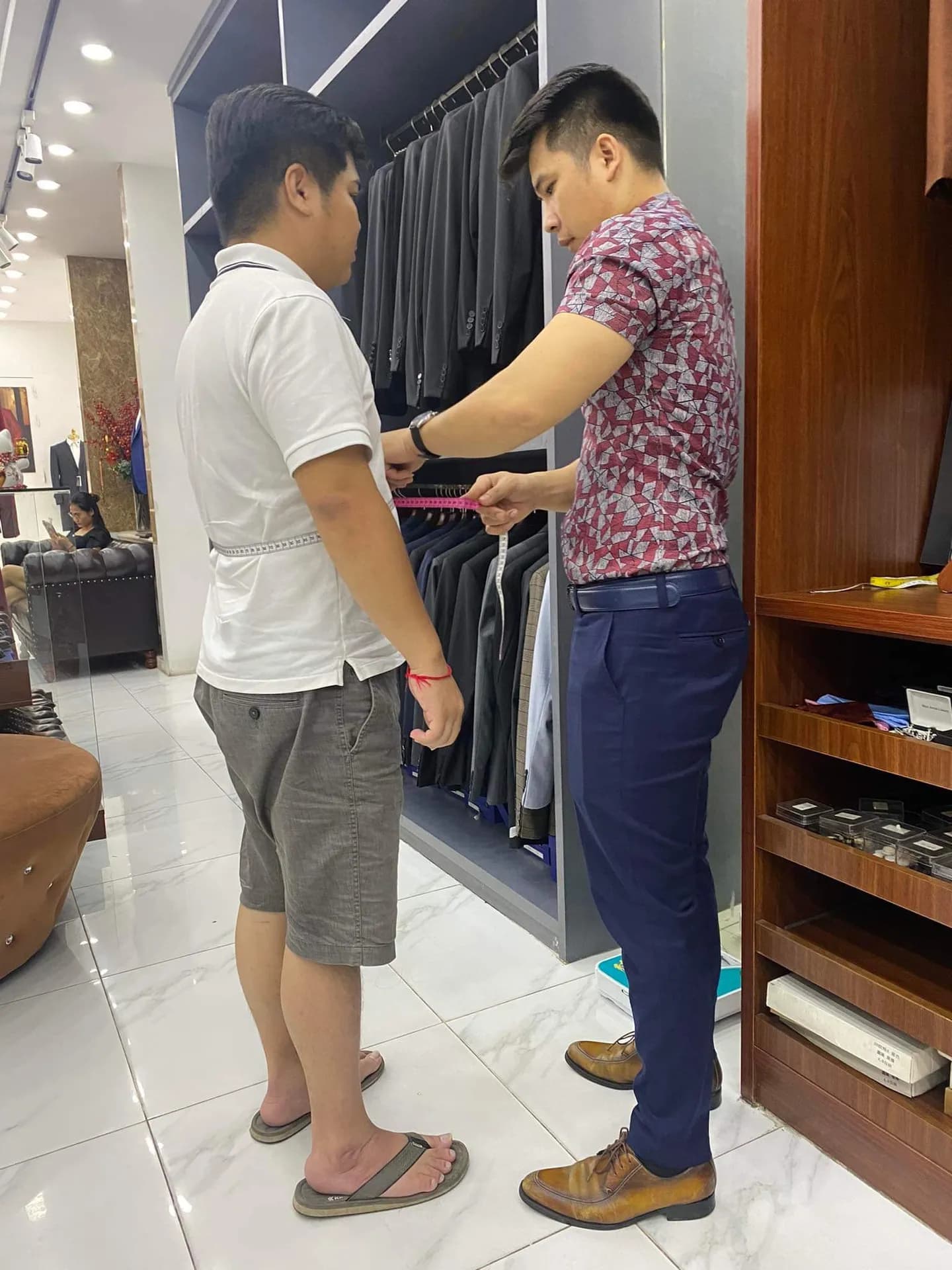 Phóng sự tại showroom — Mon Amie