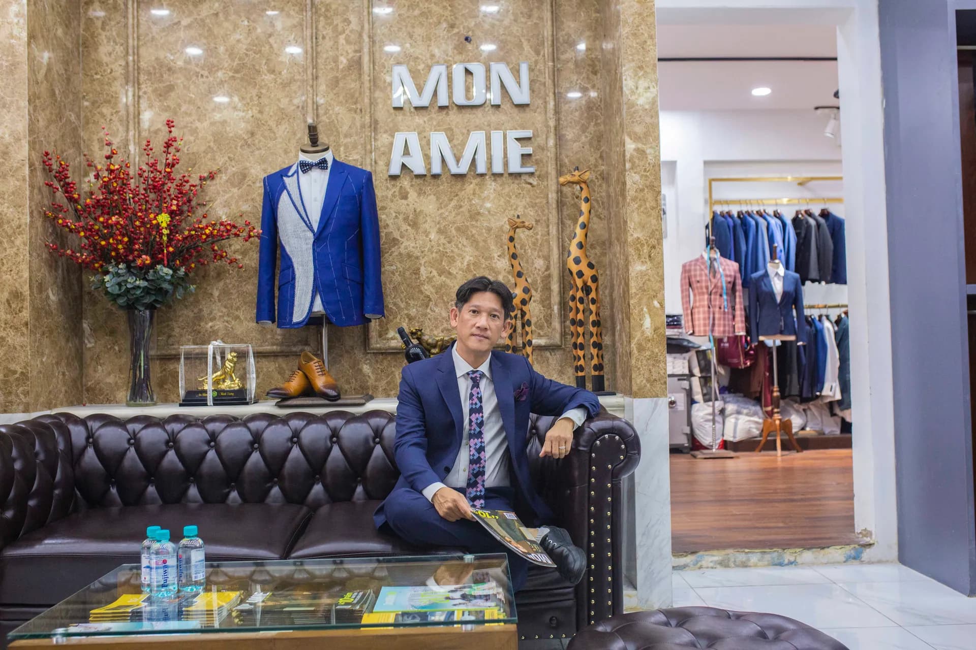 Phóng sự tại showroom — Mon Amie