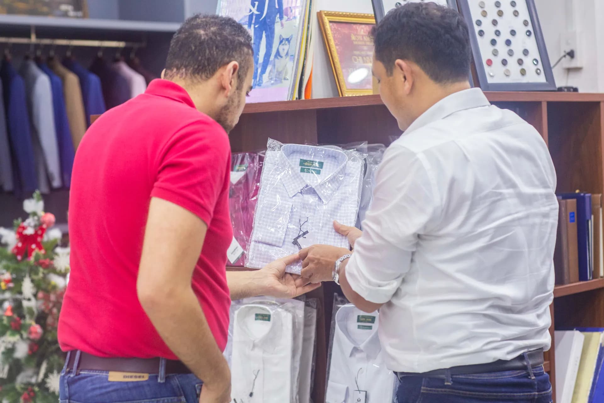 Phóng sự tại showroom — Mon Amie